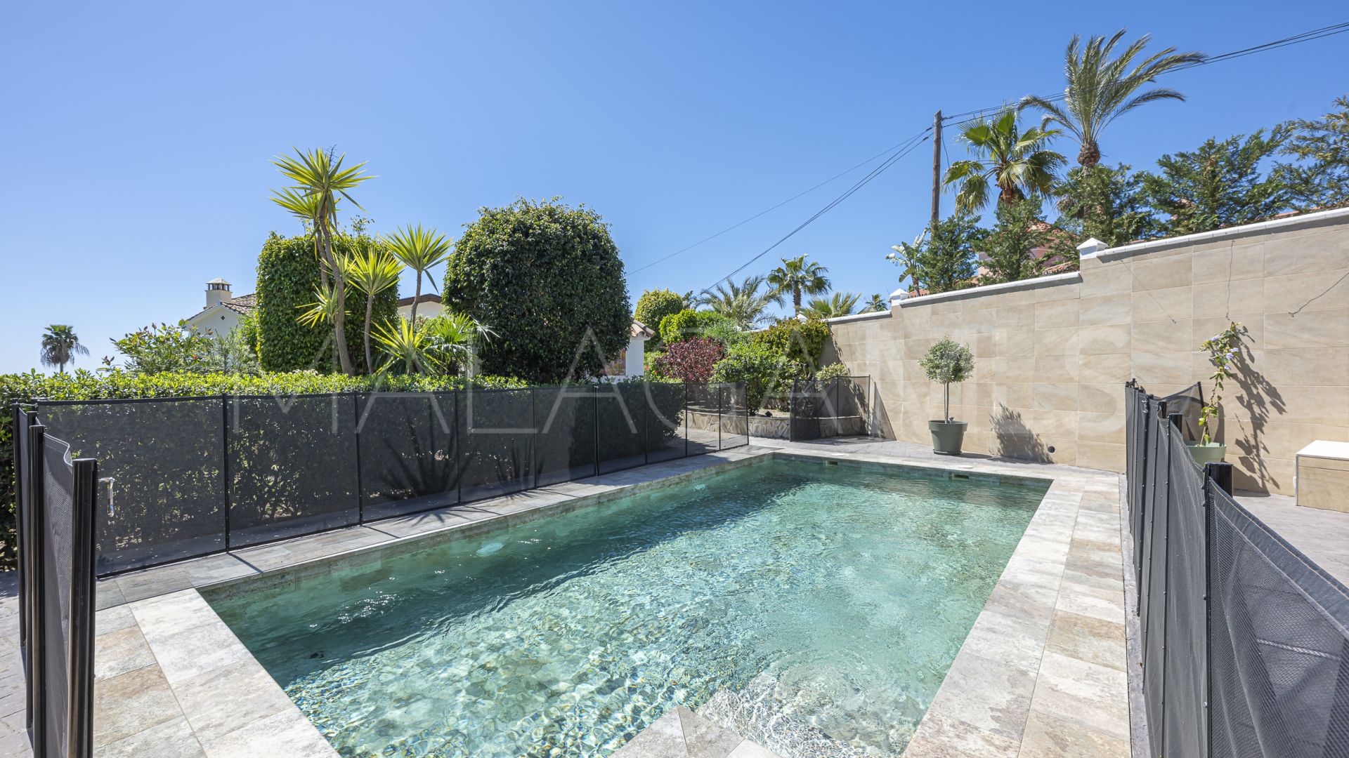 Estepona, villa with 6 bedrooms a la venta