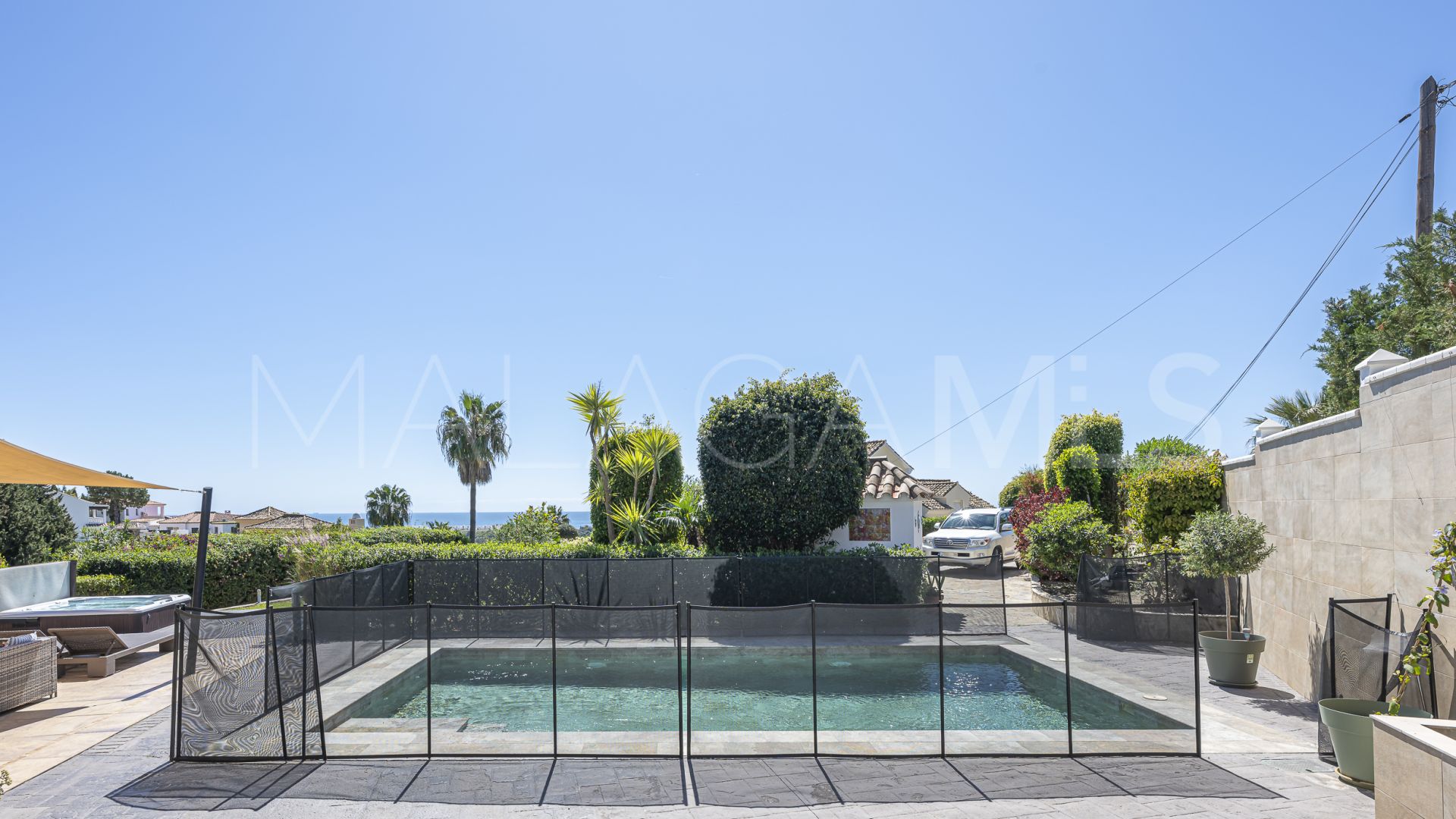 Estepona, villa with 6 bedrooms a la venta