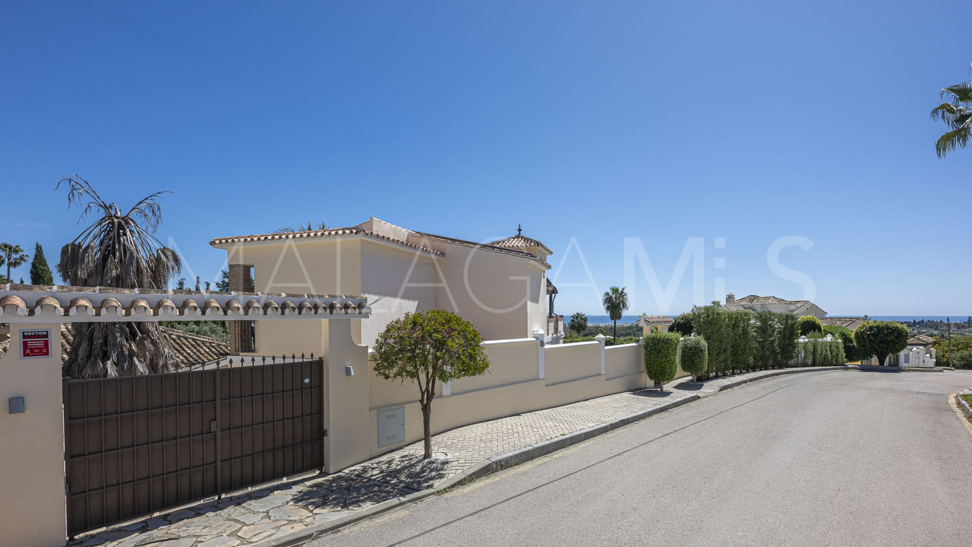 Estepona, villa with 6 bedrooms a la venta