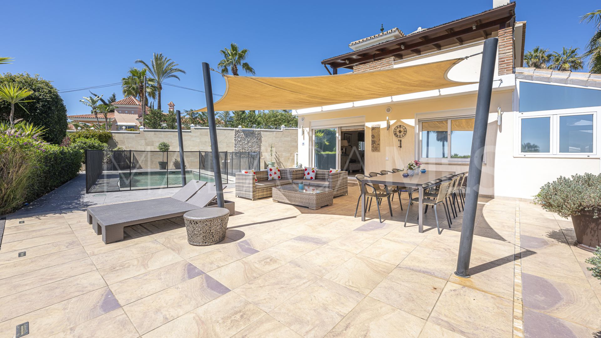 Estepona, villa with 6 bedrooms a la venta