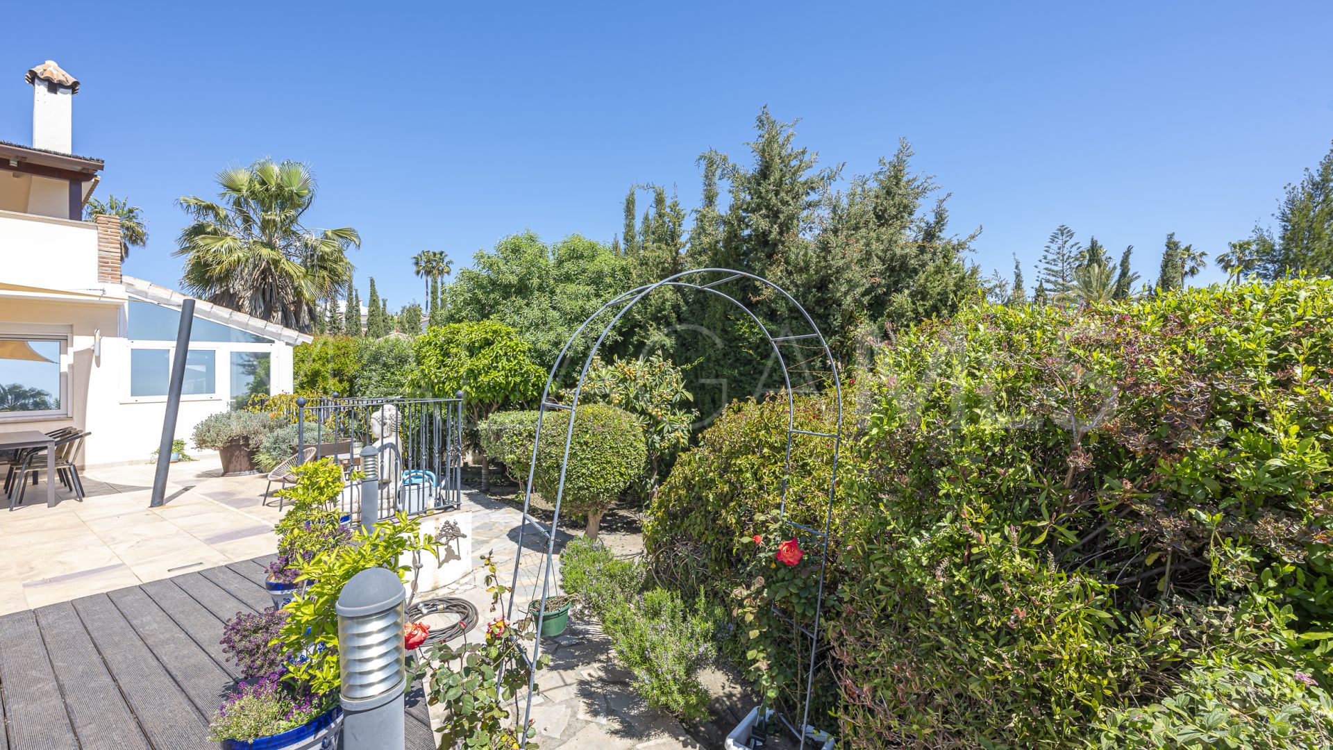 Estepona, villa with 6 bedrooms a la venta