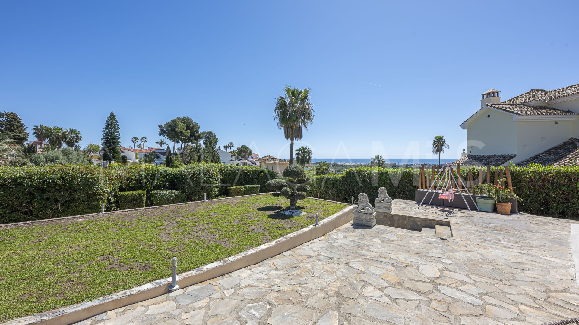 Estepona, villa with 6 bedrooms a la venta