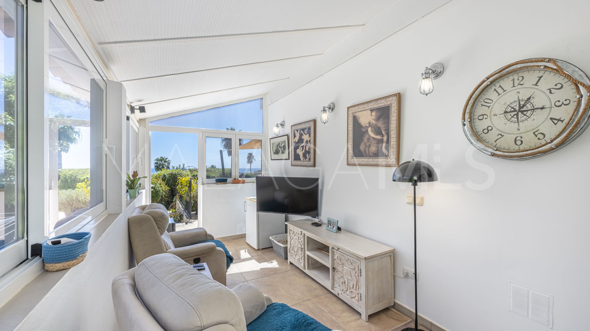 Estepona, villa with 6 bedrooms a la venta