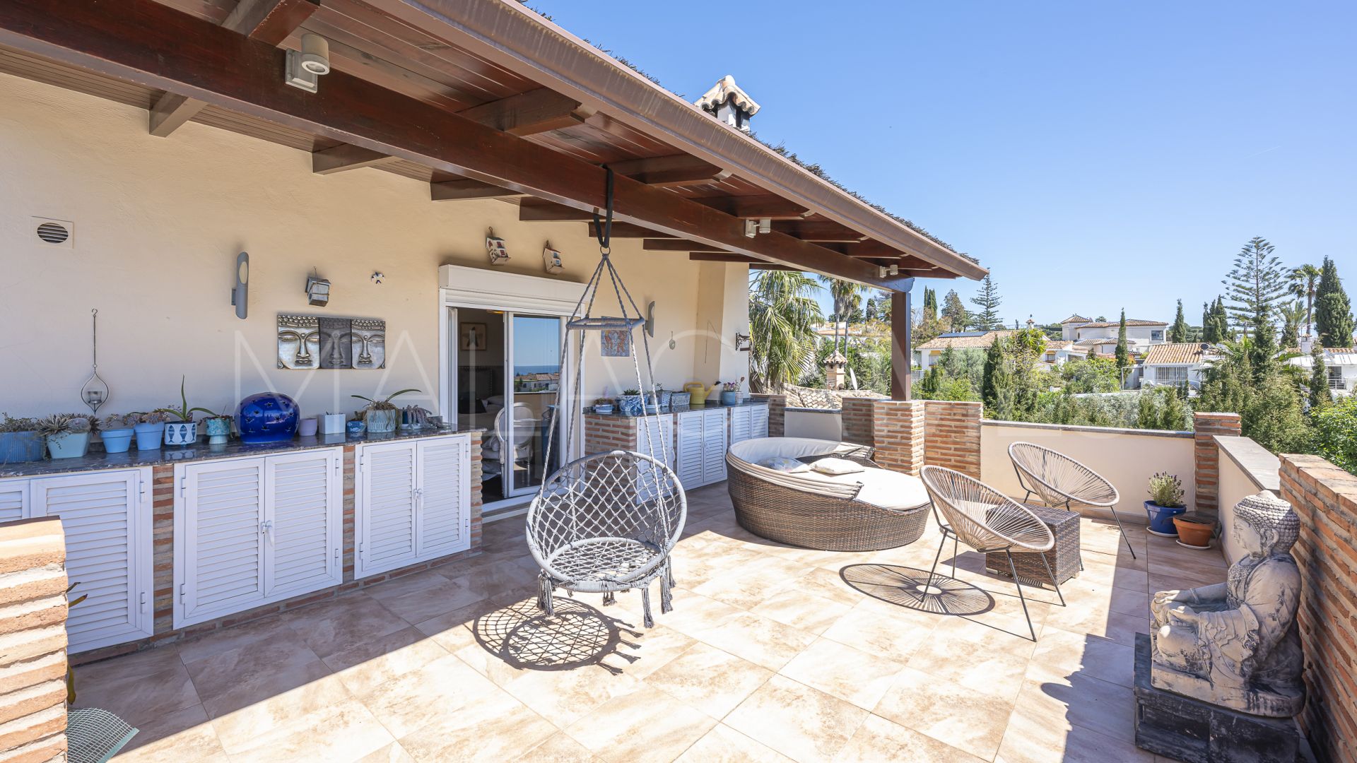 Estepona, villa with 6 bedrooms a la venta