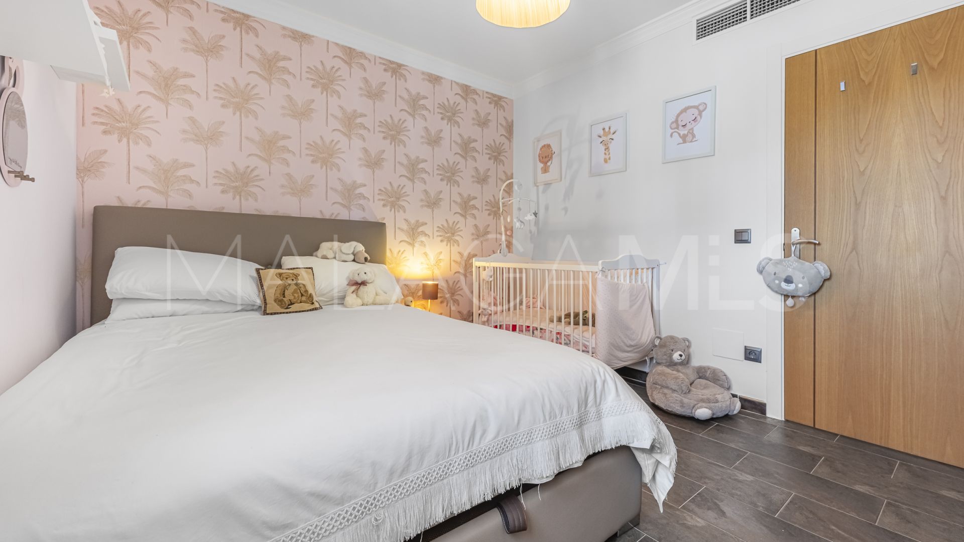 Estepona, villa with 6 bedrooms a la venta