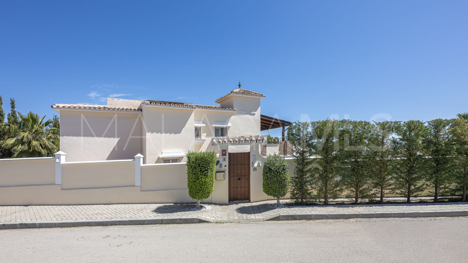 Estepona, villa with 6 bedrooms a la venta