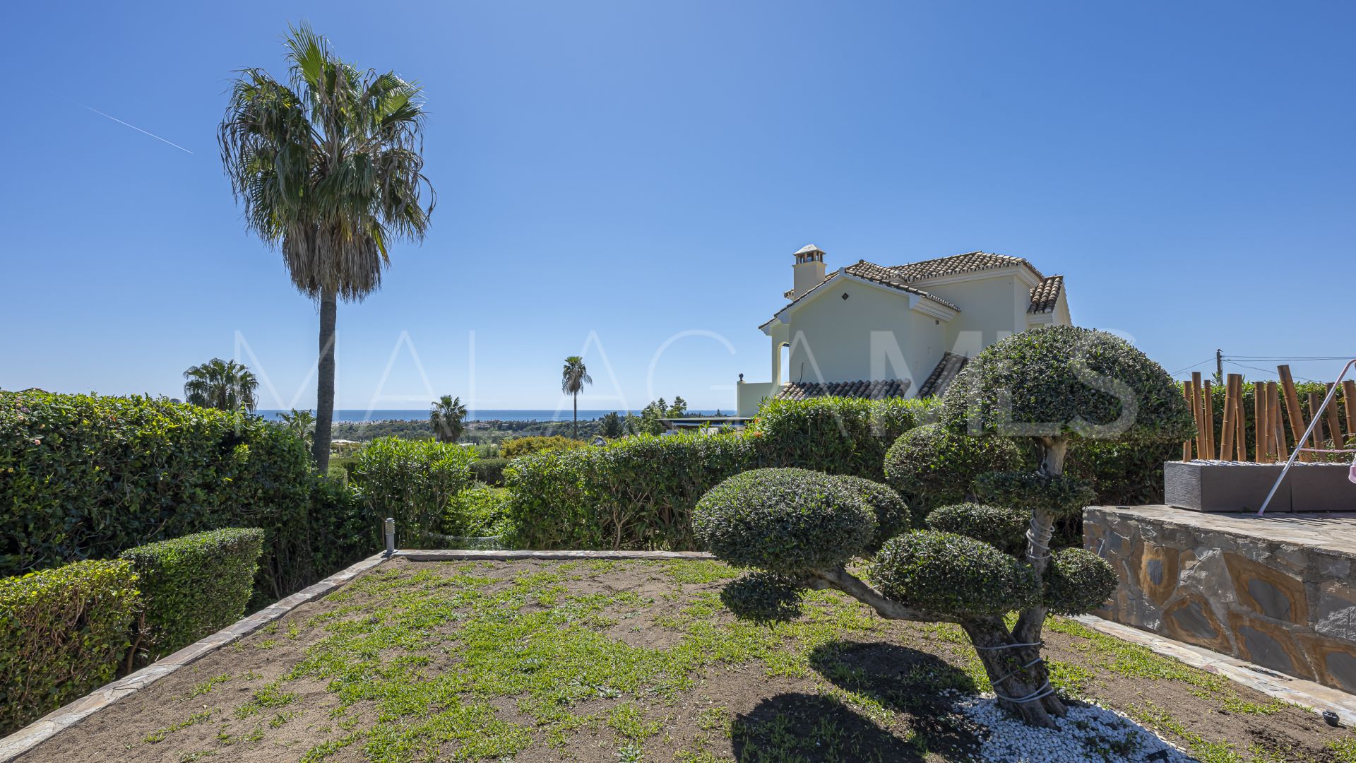 Estepona, villa with 6 bedrooms a la venta