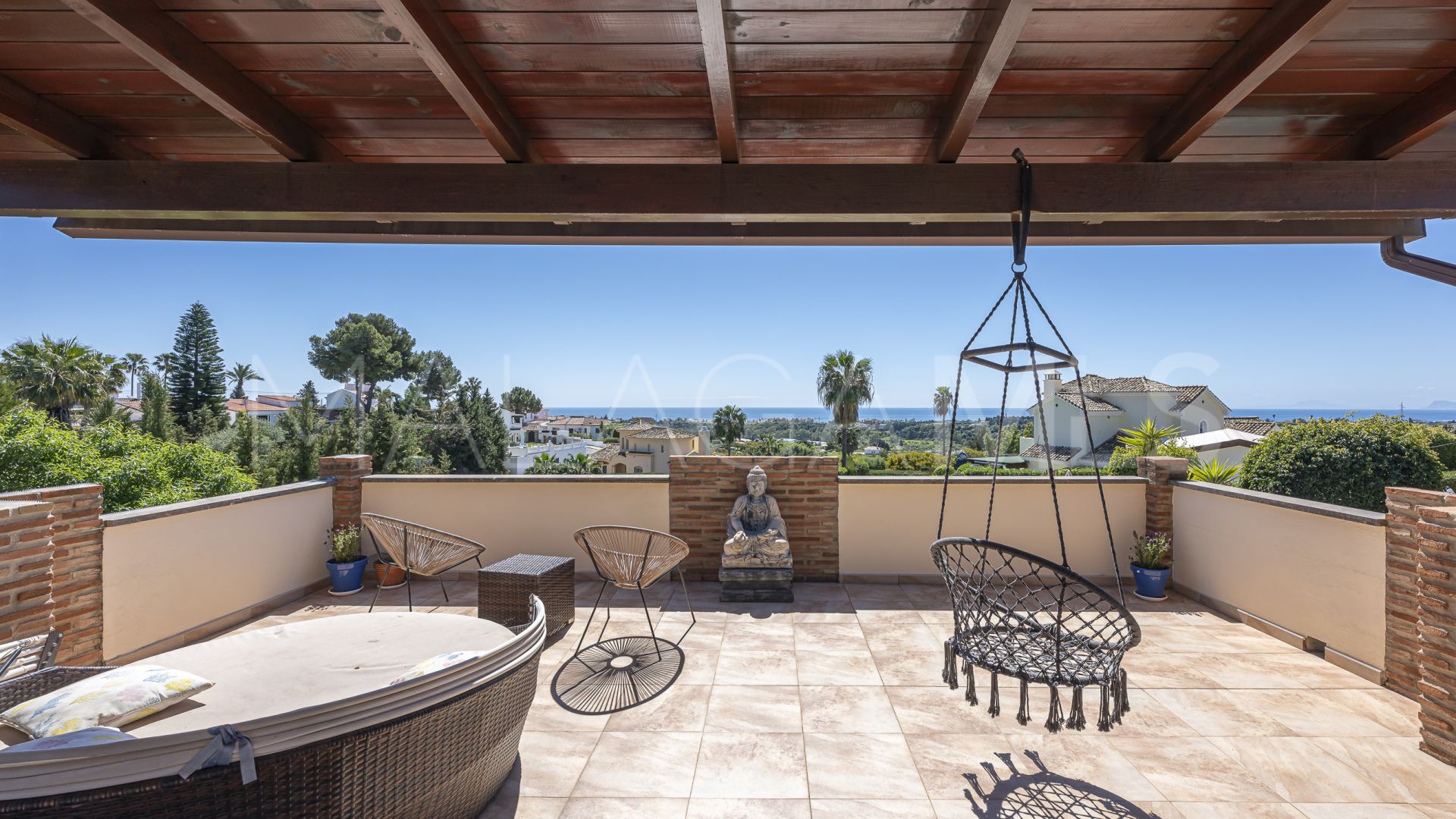 Estepona, villa with 6 bedrooms a la venta