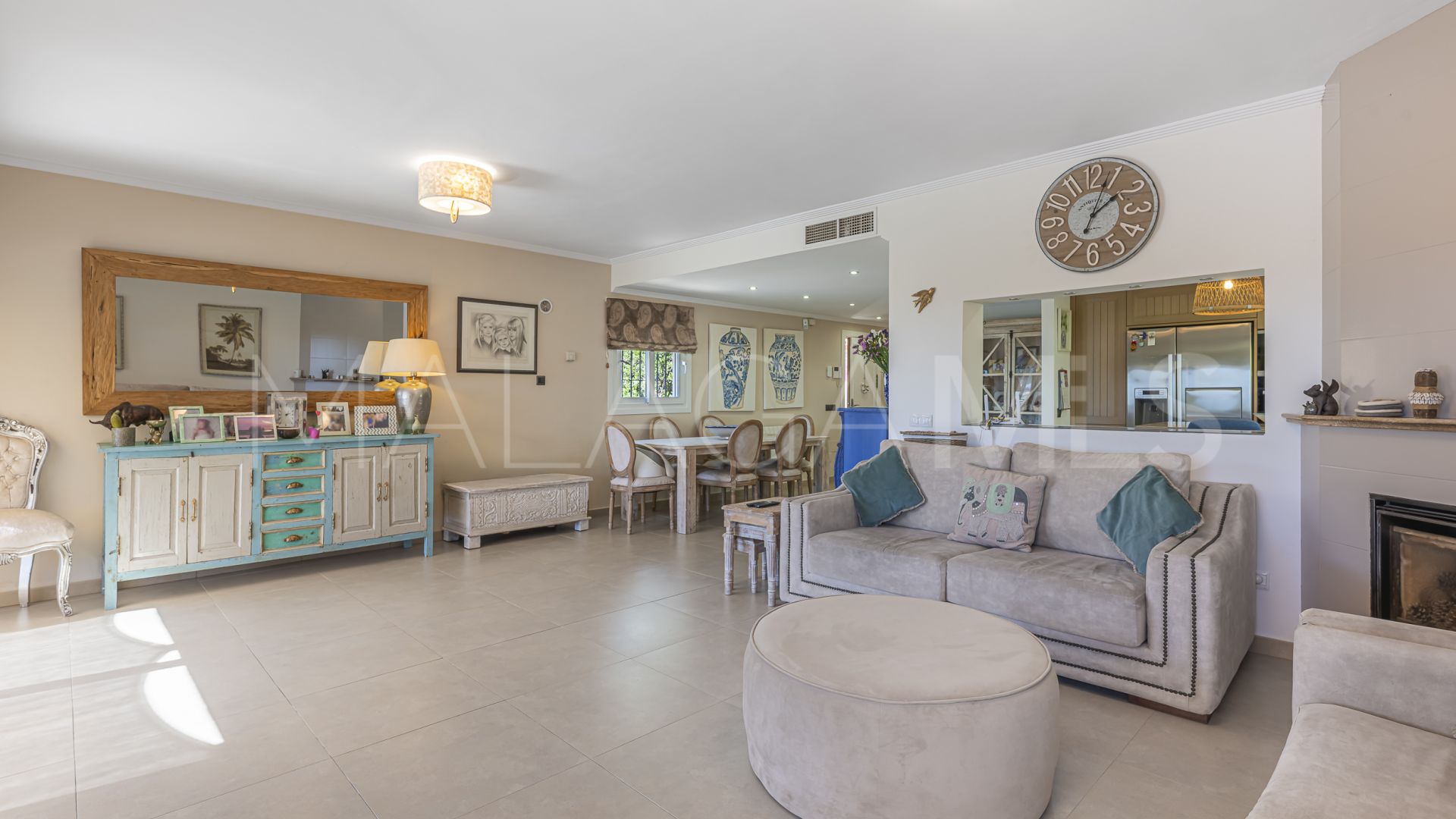 Estepona, villa with 6 bedrooms a la venta