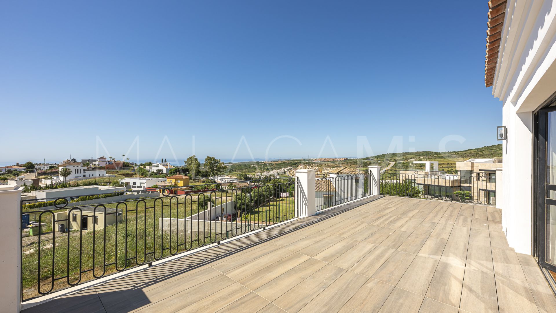 Villa for sale in Estepona