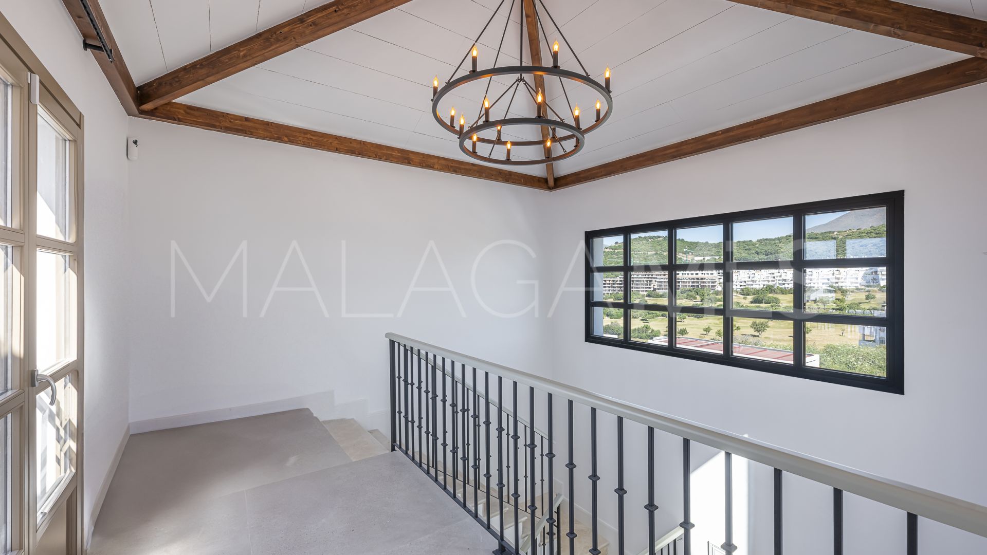 Villa for sale in Estepona