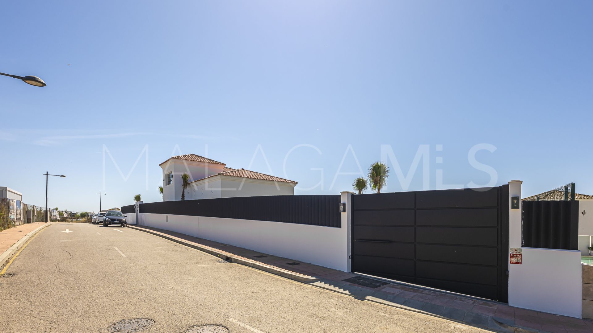 Villa for sale in Estepona