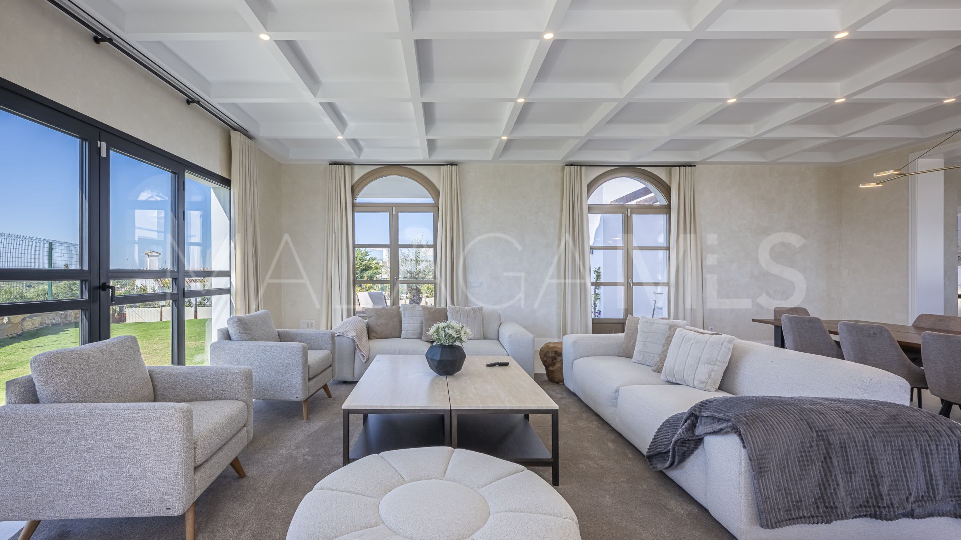 Villa for sale in Estepona