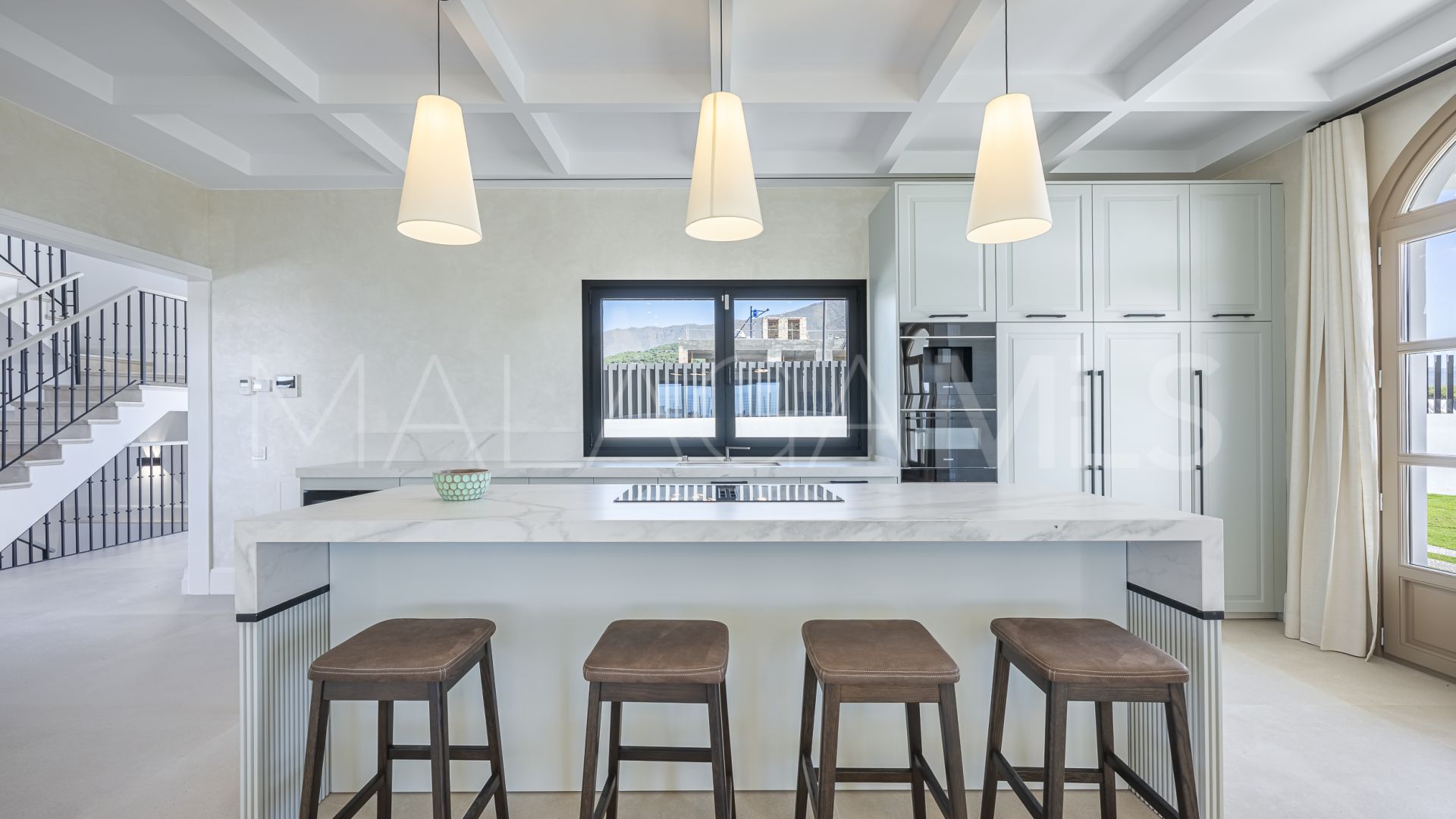 Villa for sale in Estepona