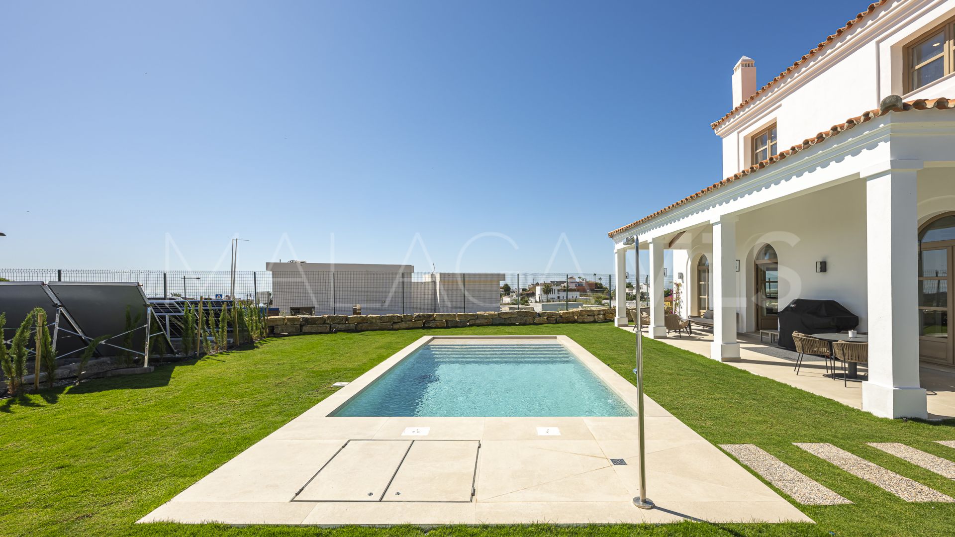 Villa for sale in Estepona