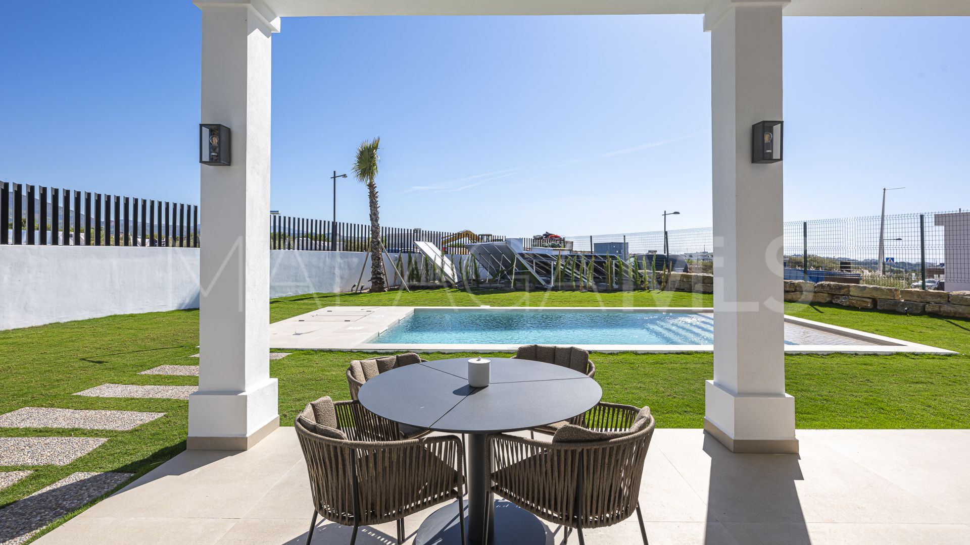 Villa for sale in Estepona