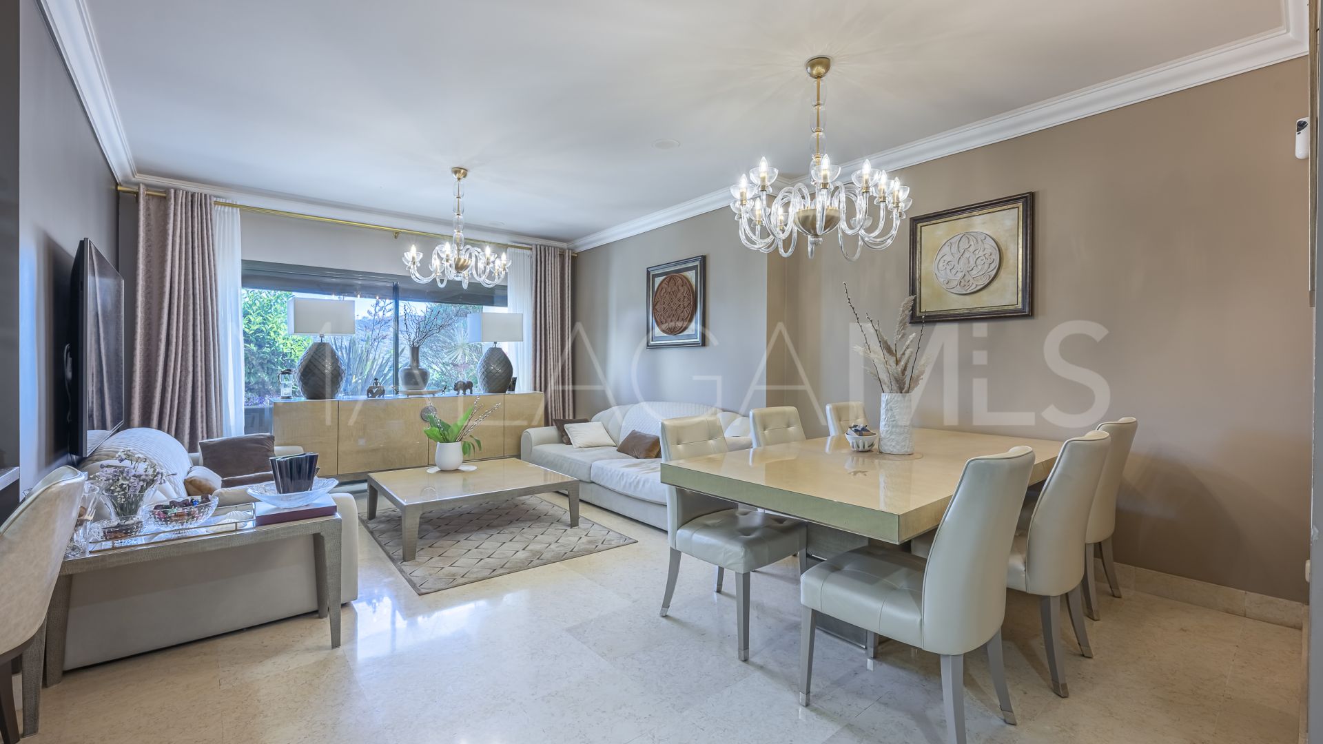 Erdgeschosswohnung for sale in Benahavis