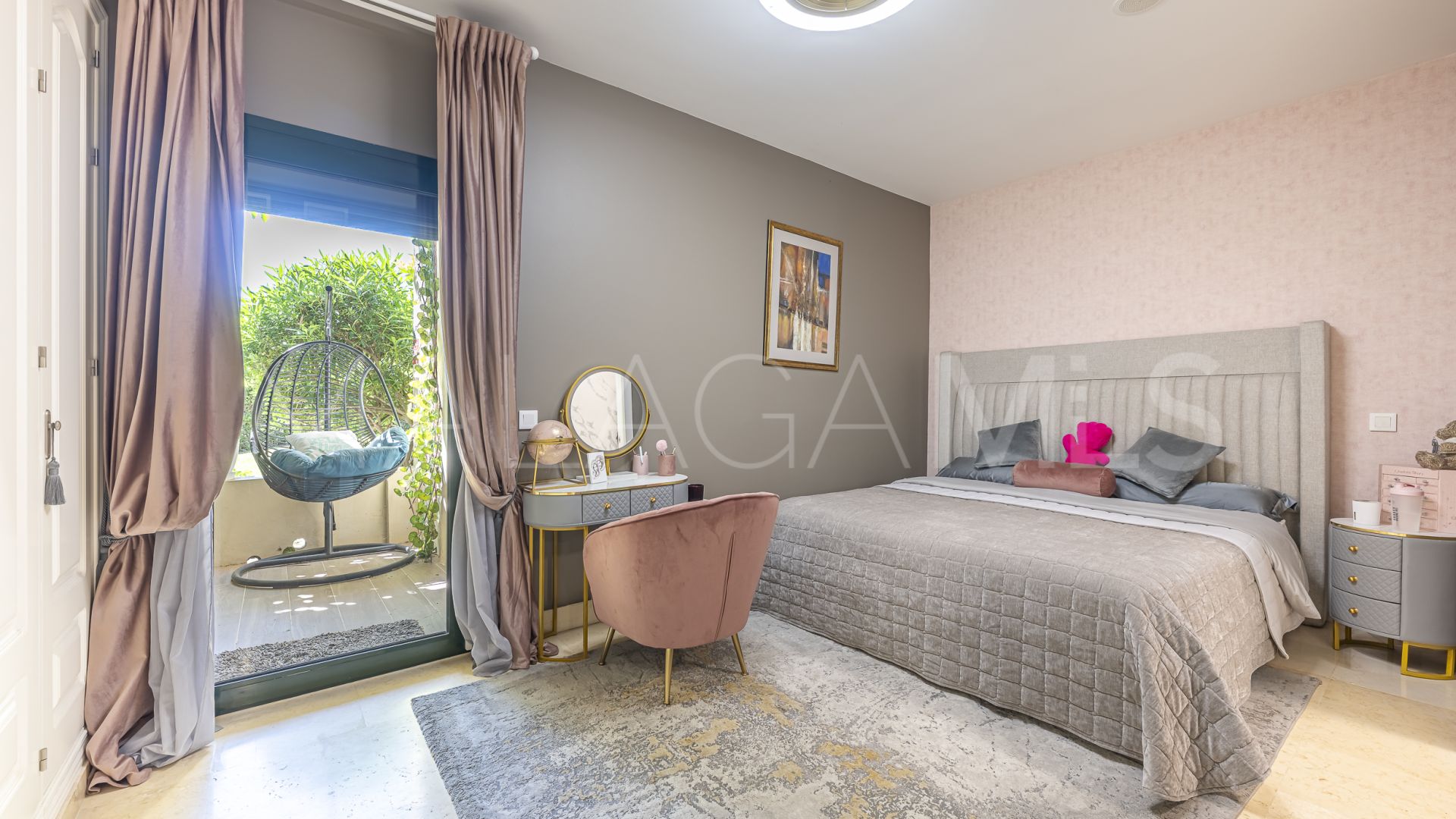Erdgeschosswohnung for sale in Benahavis