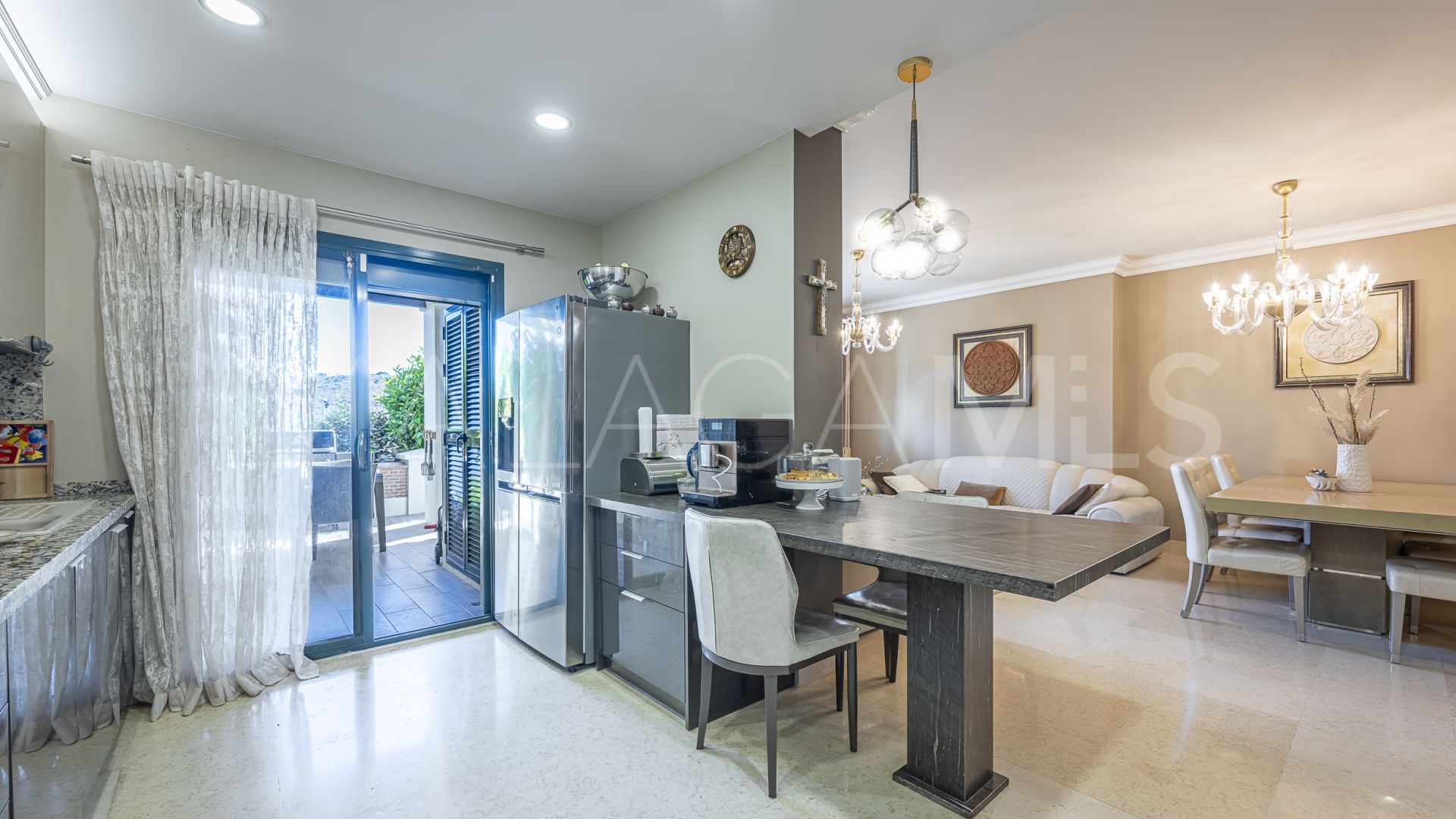 Erdgeschosswohnung for sale in Benahavis