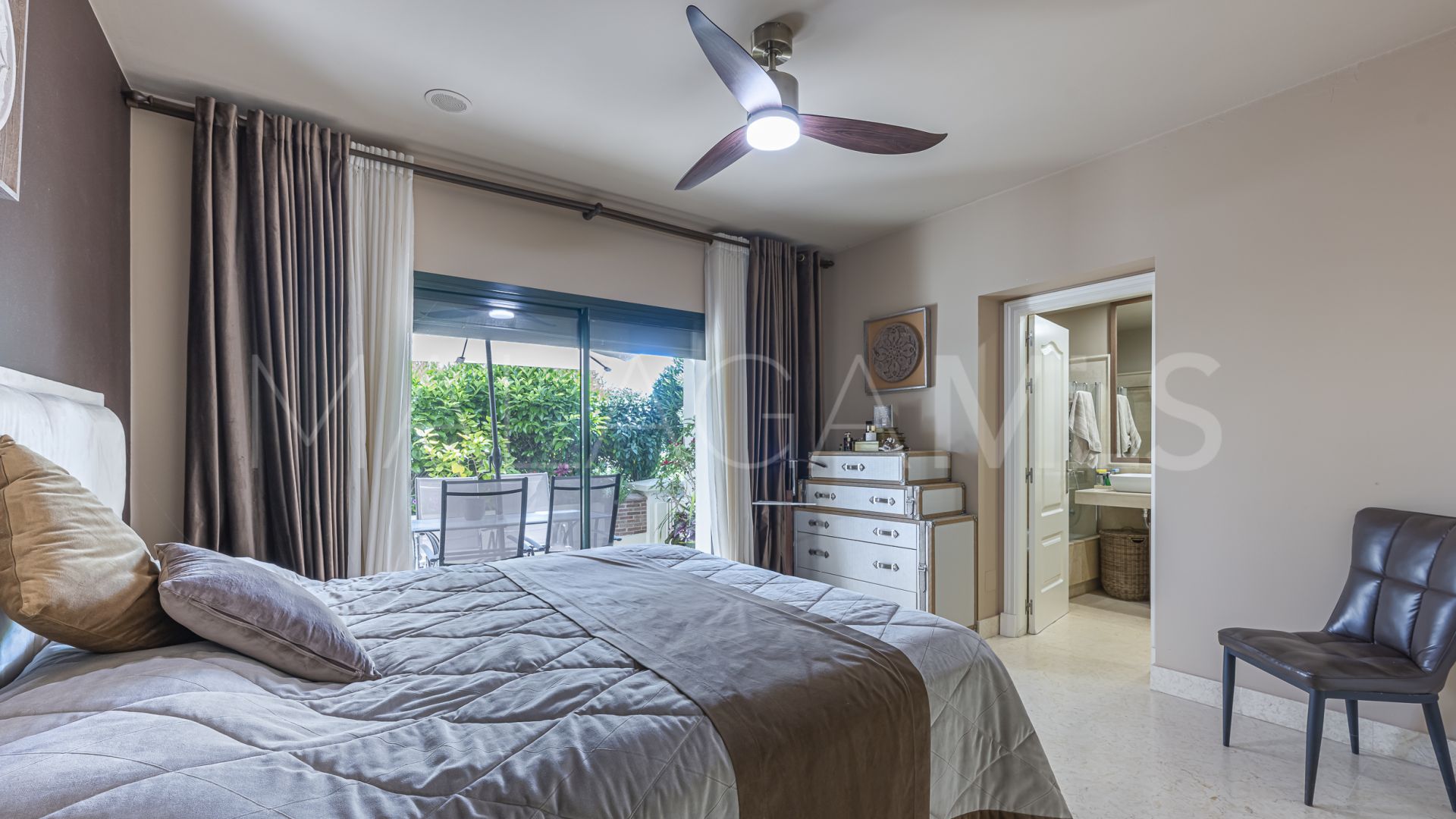 Erdgeschosswohnung for sale in Benahavis