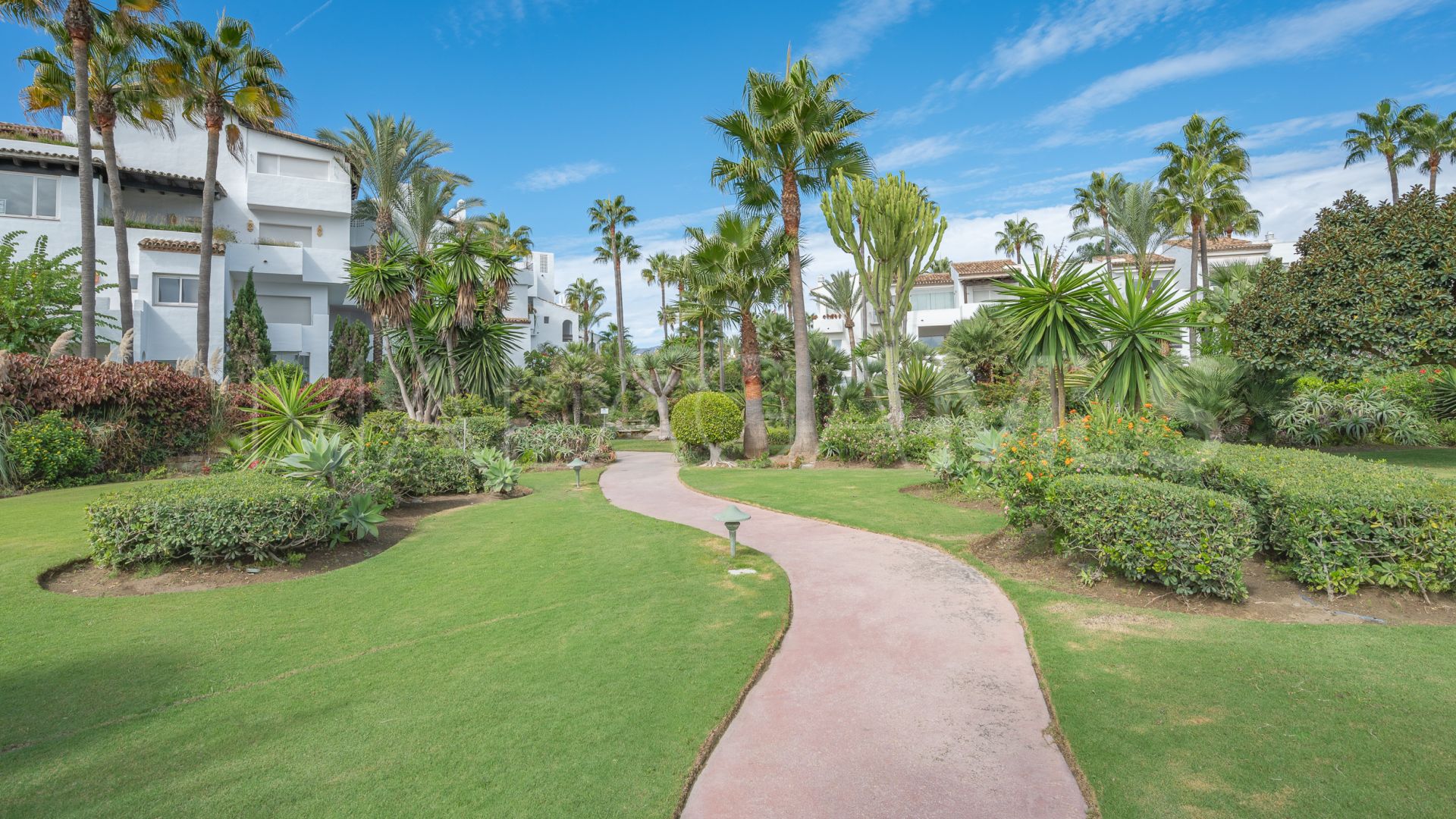 Apartamento planta baja for sale in Costalita with 3 bedrooms