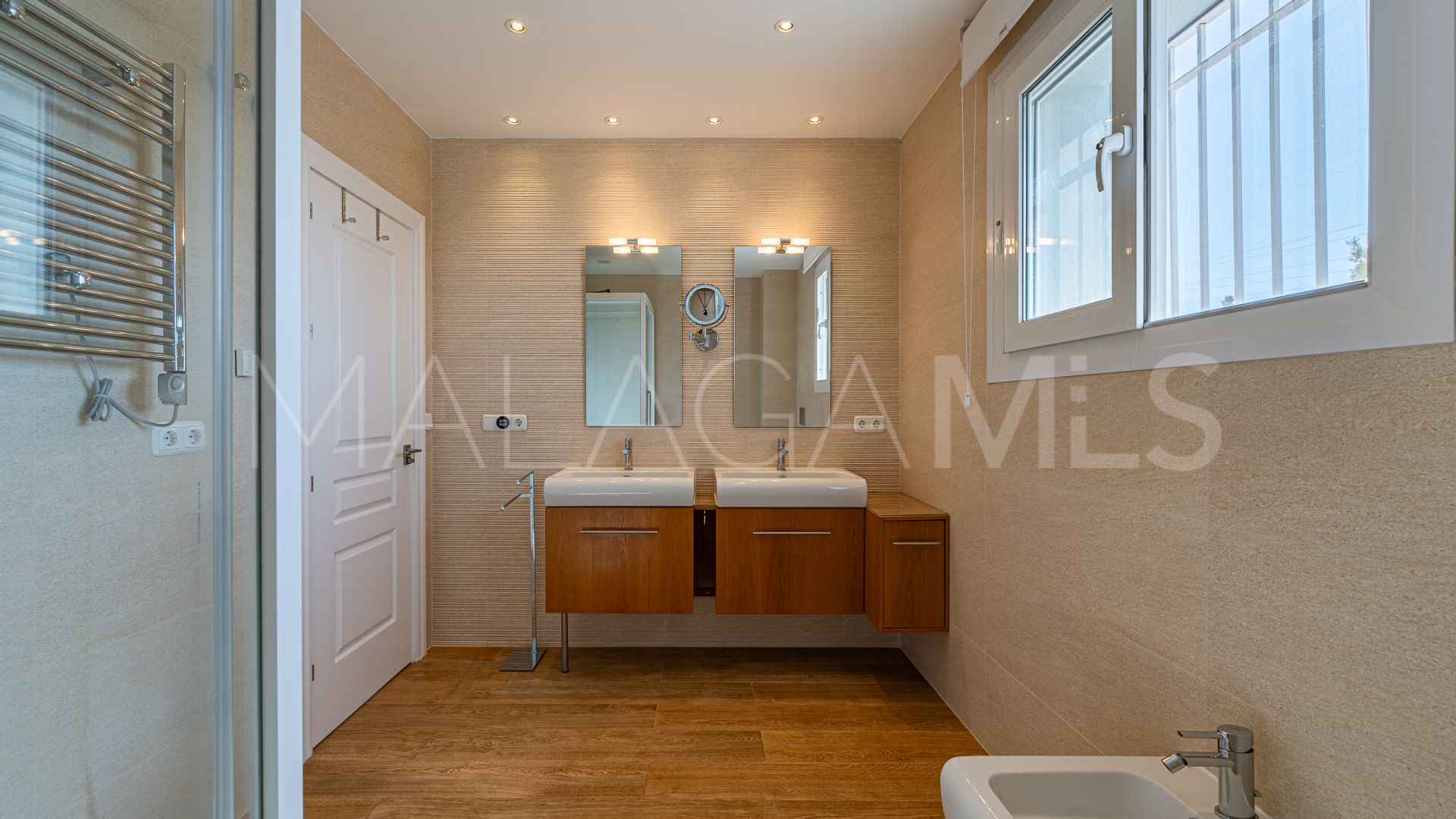 Adosado for sale with 3 bedrooms in Marbella Hill Club