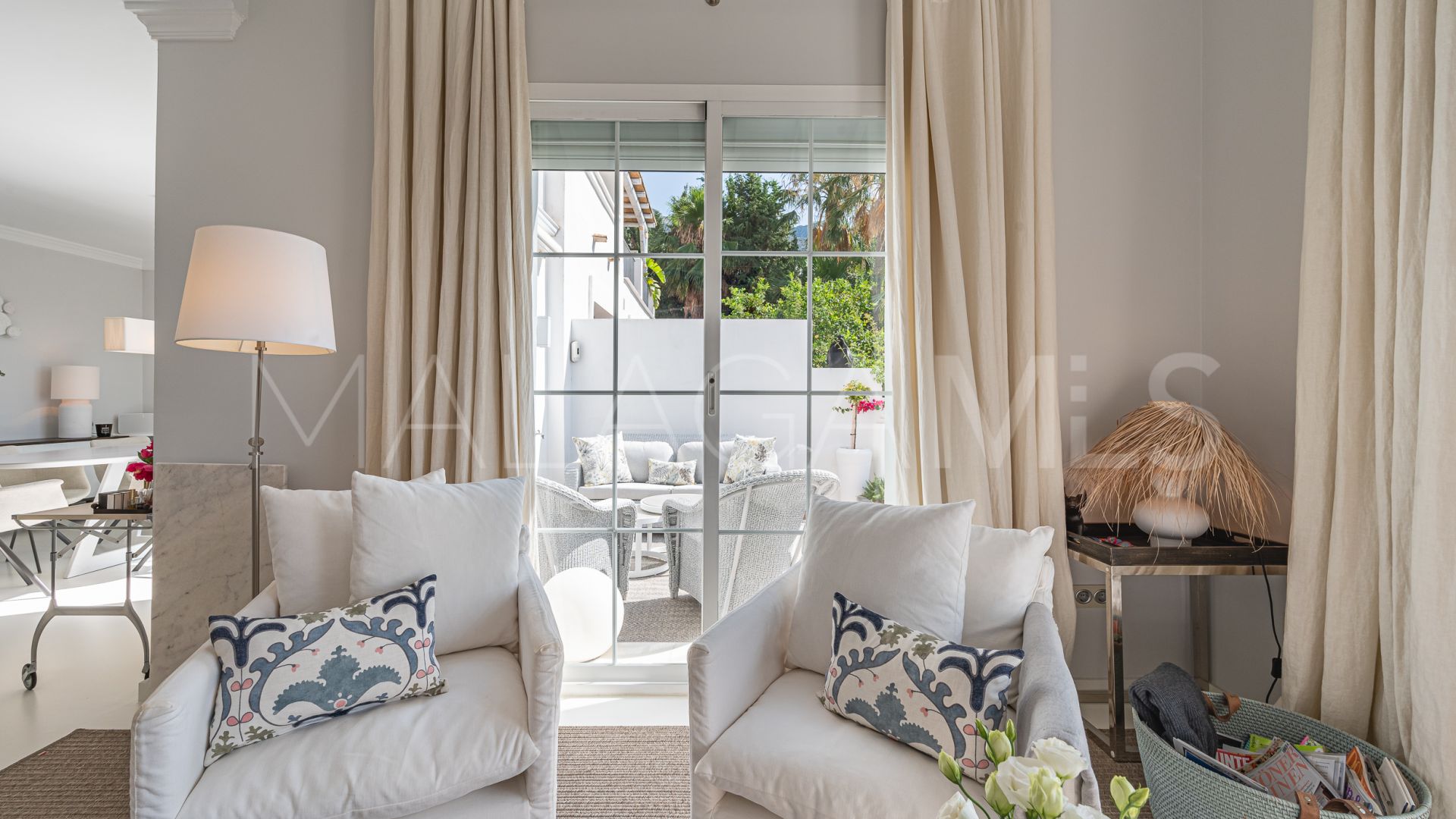 Adosado for sale with 3 bedrooms in Marbella Hill Club
