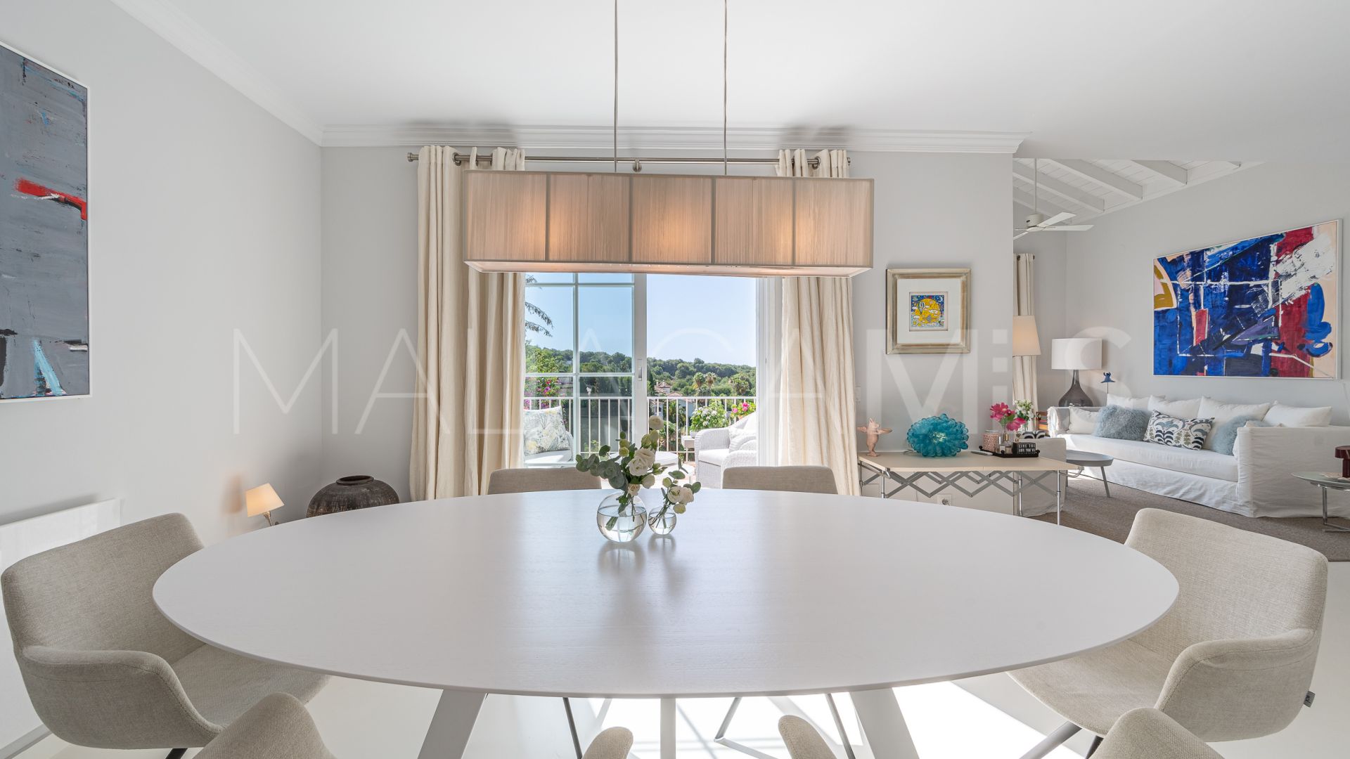 Adosado for sale with 3 bedrooms in Marbella Hill Club