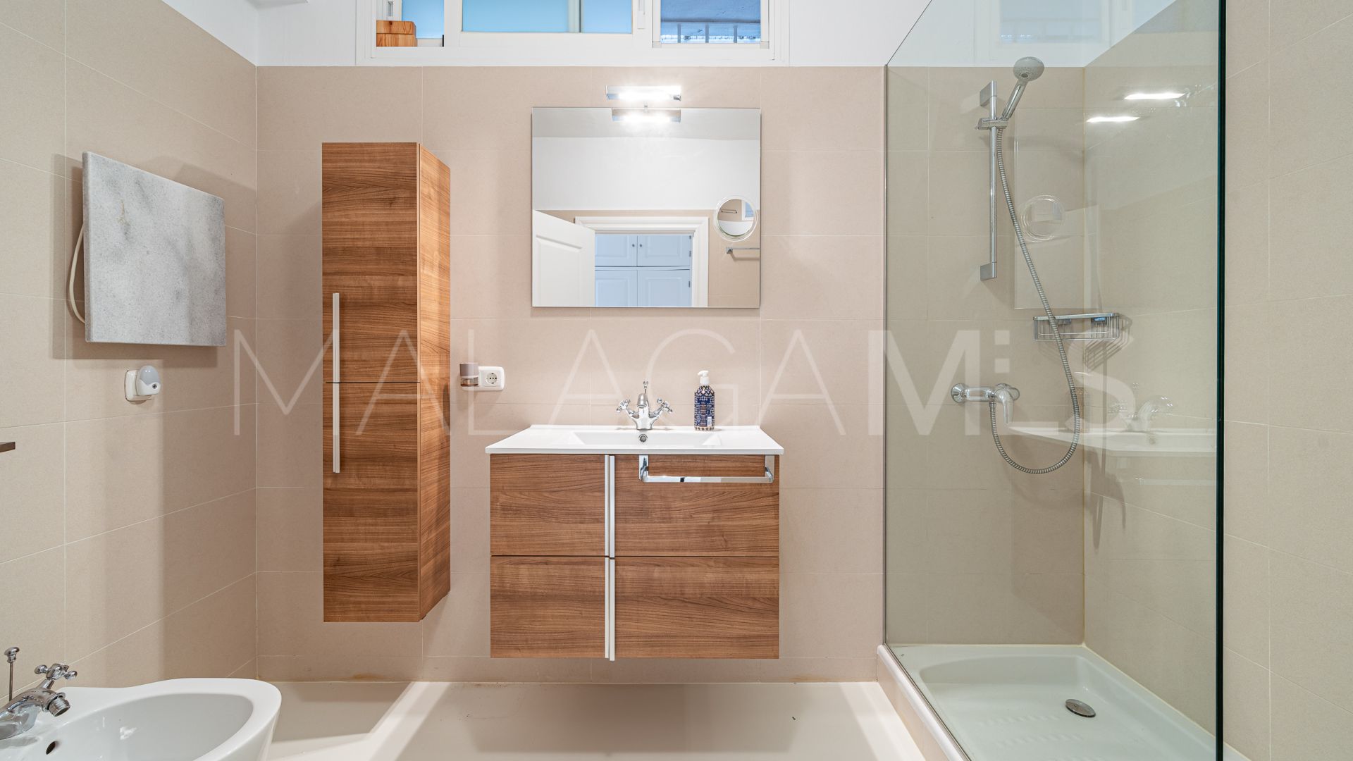 Adosado for sale with 3 bedrooms in Marbella Hill Club