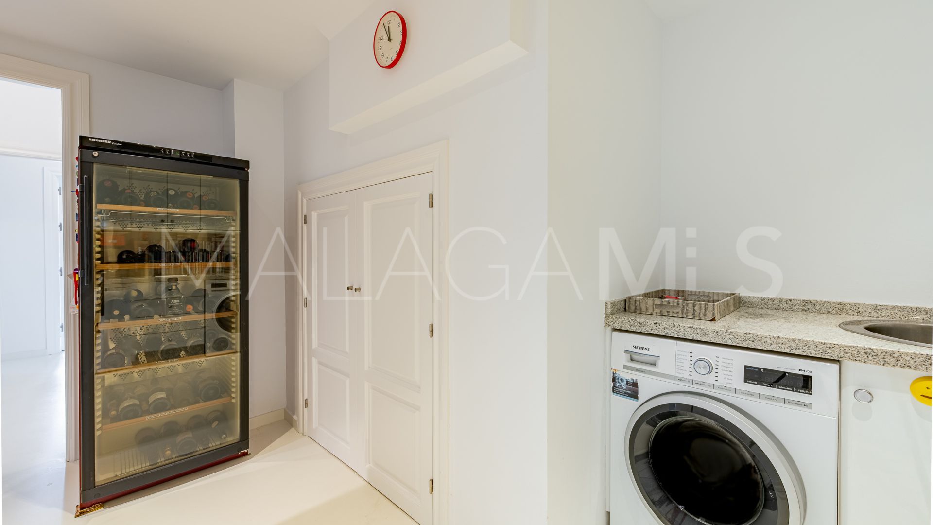 Adosado for sale with 3 bedrooms in Marbella Hill Club