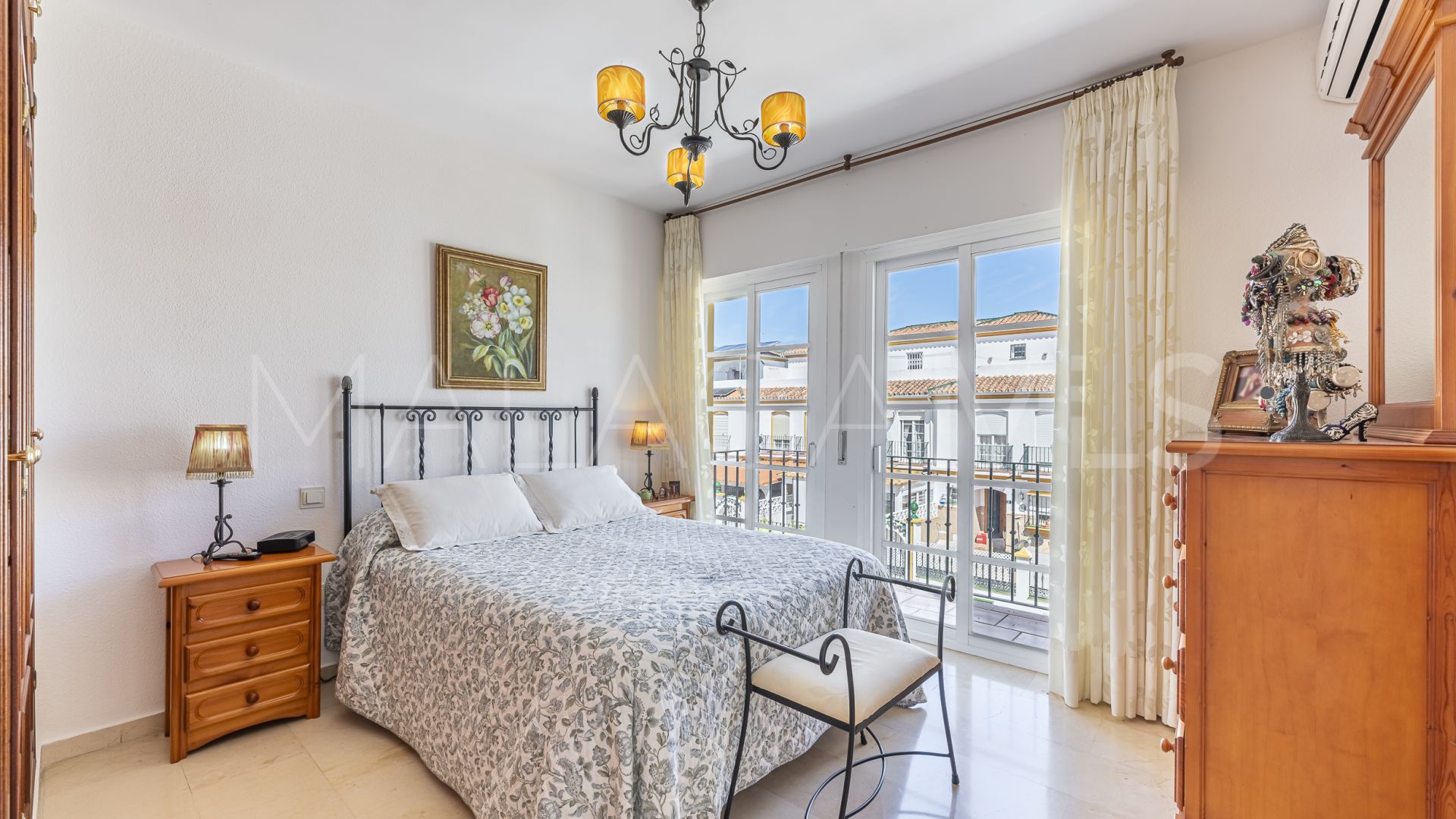 Maison de ville for sale in Estepona