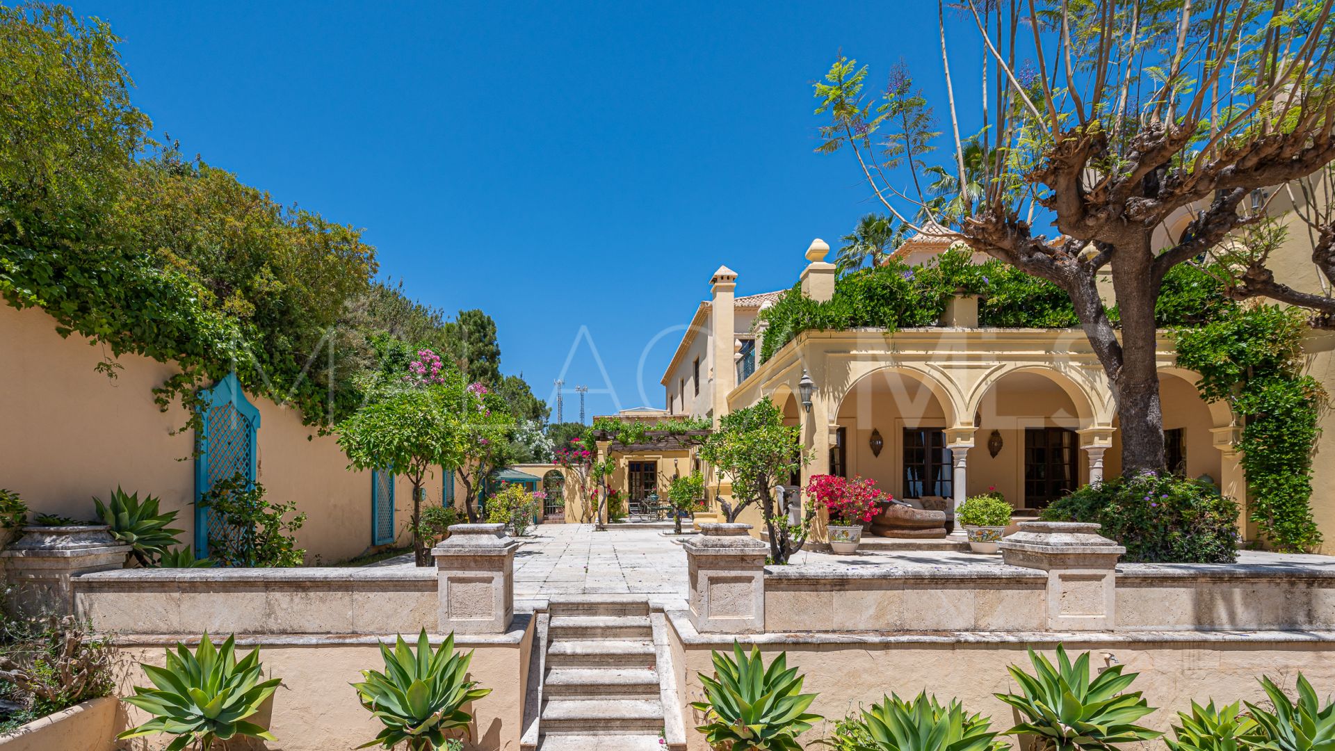 Unik byggnad for sale in Arroyo de las Cañas
