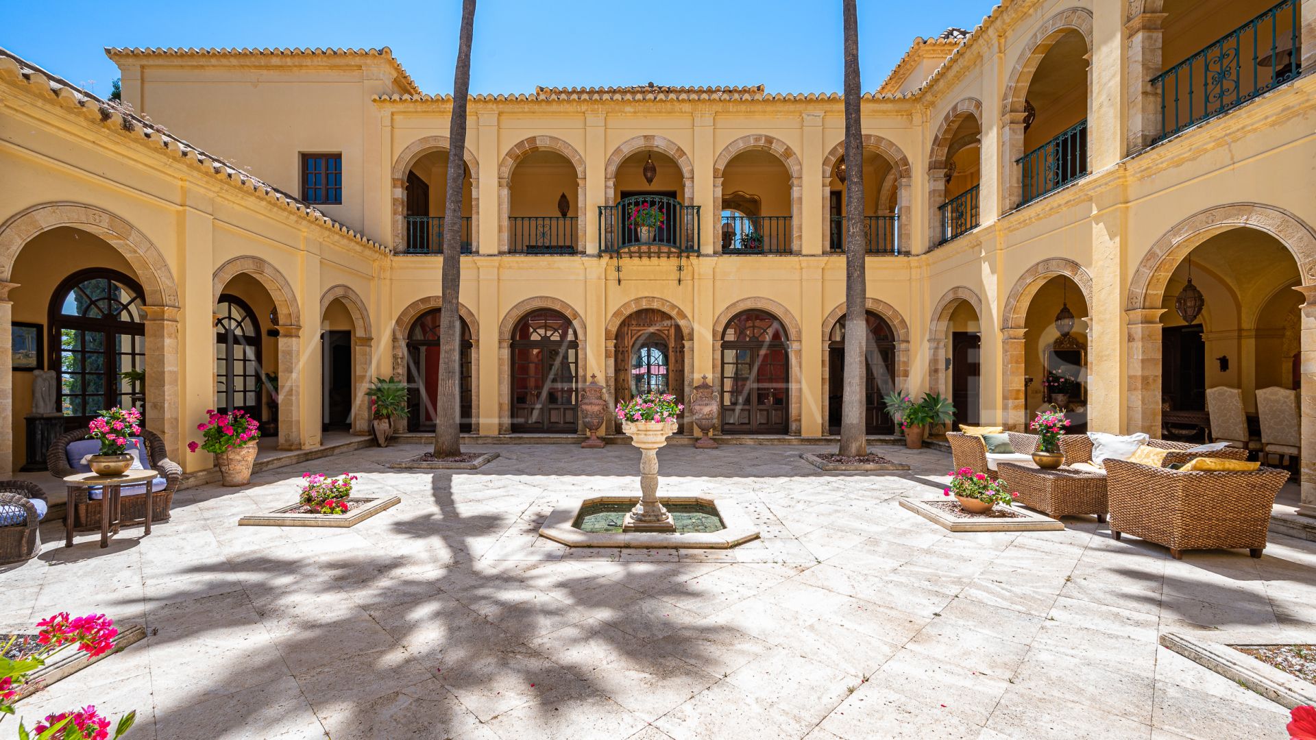 Unik byggnad for sale in Arroyo de las Cañas