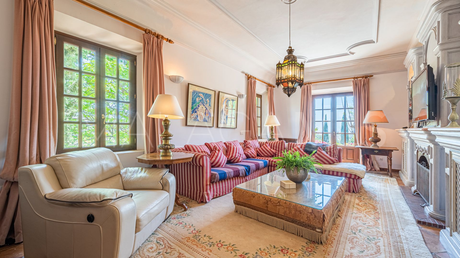 Unik byggnad for sale in Arroyo de las Cañas