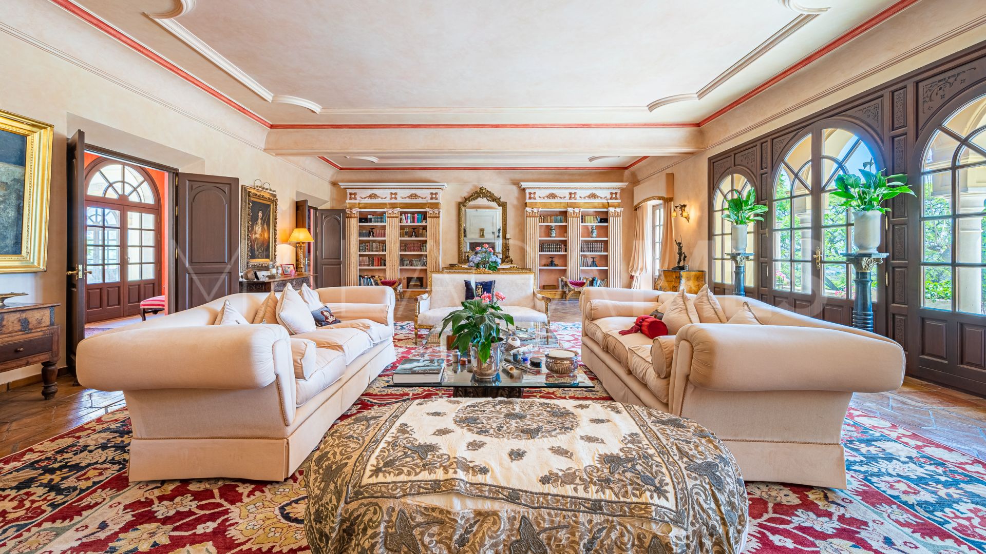 Unik byggnad for sale in Arroyo de las Cañas