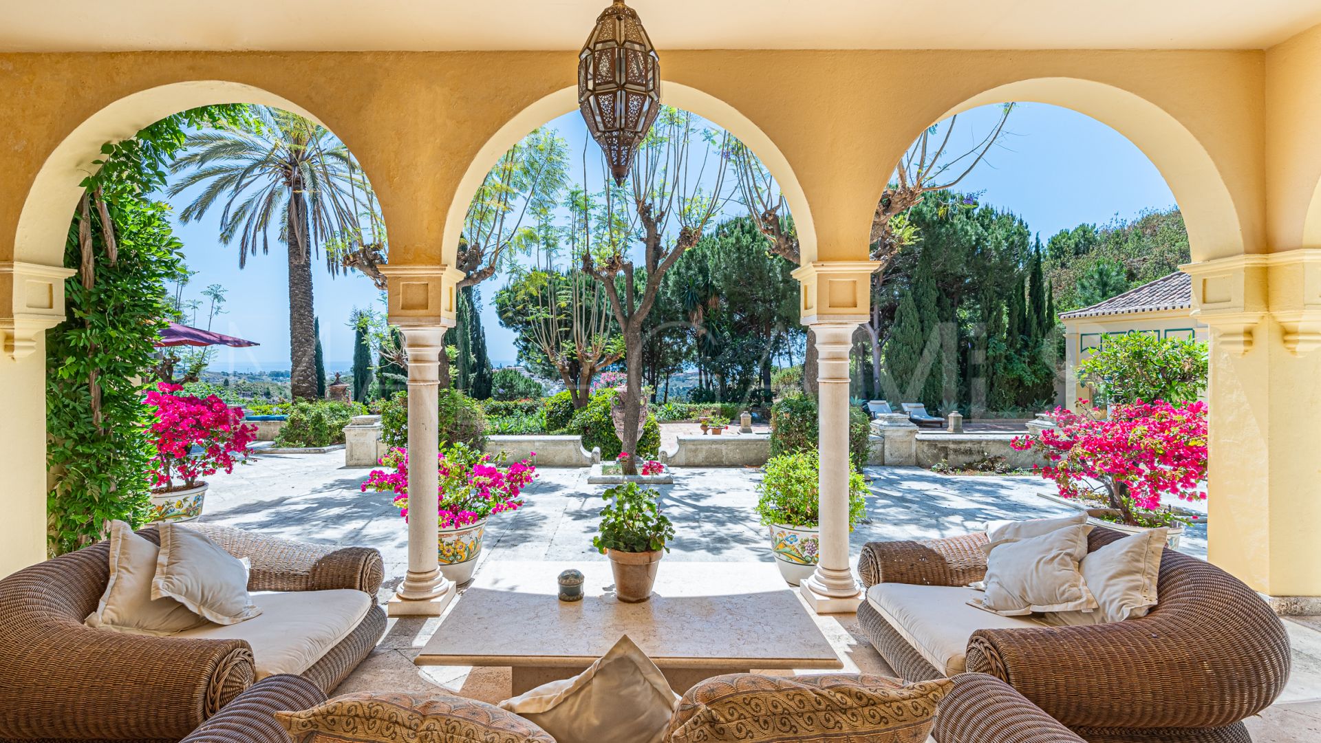 Unik byggnad for sale in Arroyo de las Cañas