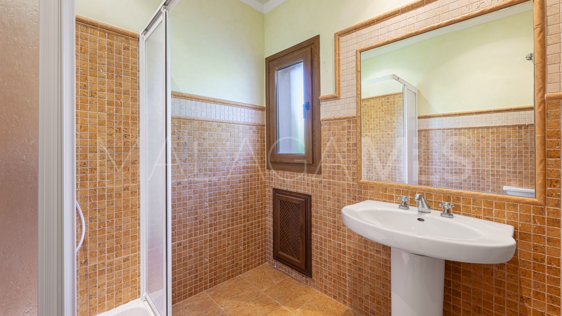 Finca for sale in Estepona
