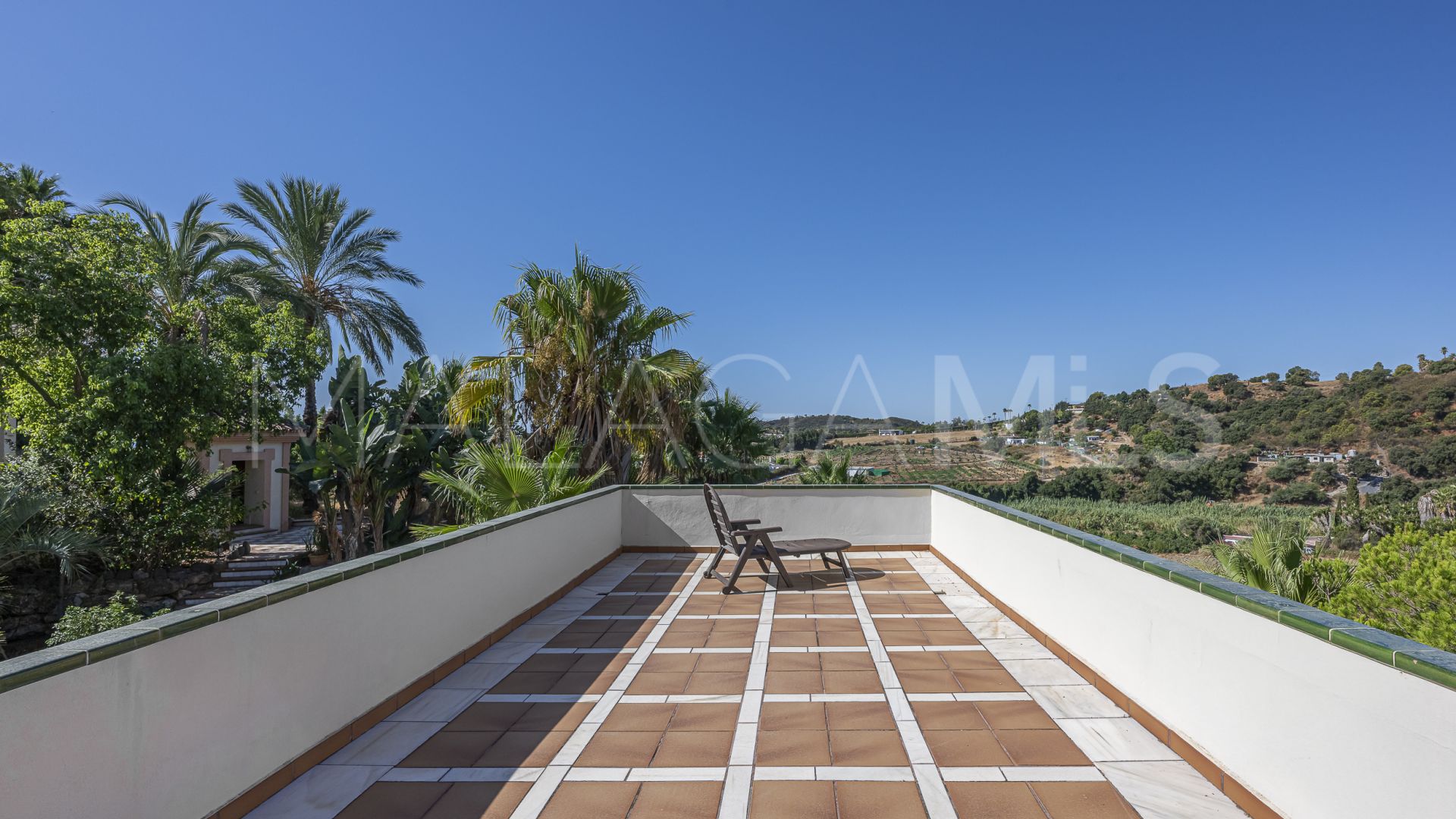 Finca for sale in Estepona