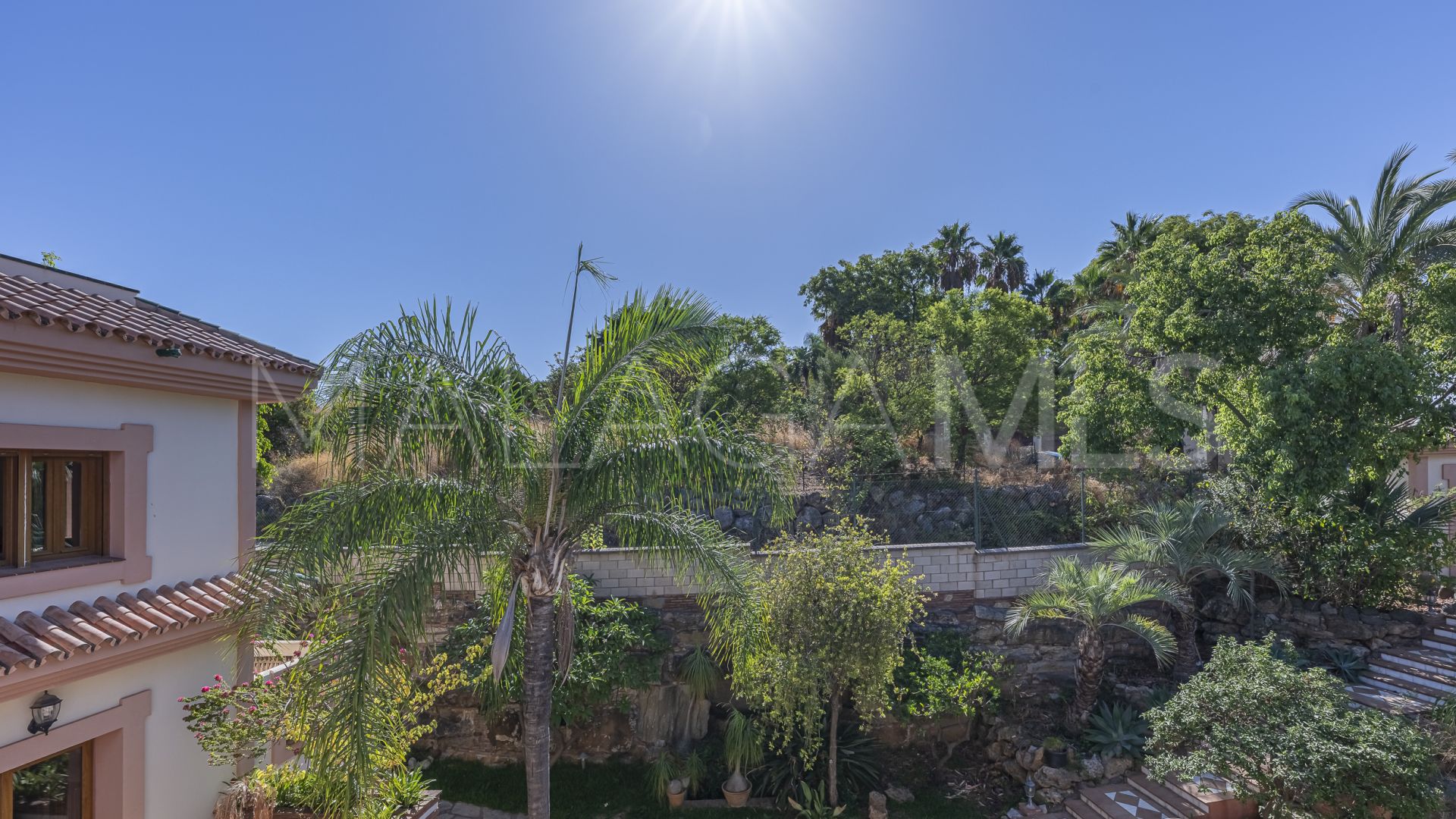 Finca for sale in Estepona