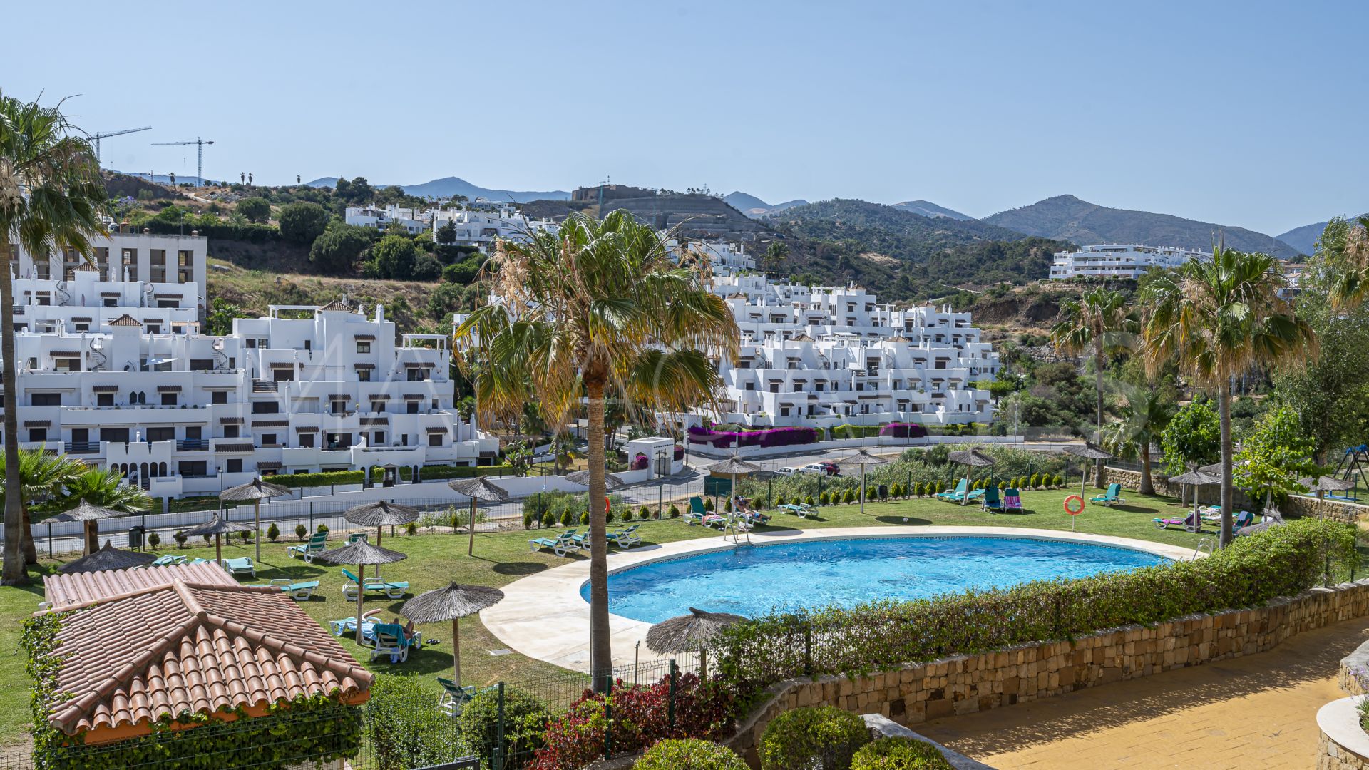 For sale ground floor apartment with 2 bedrooms in Las Joyas