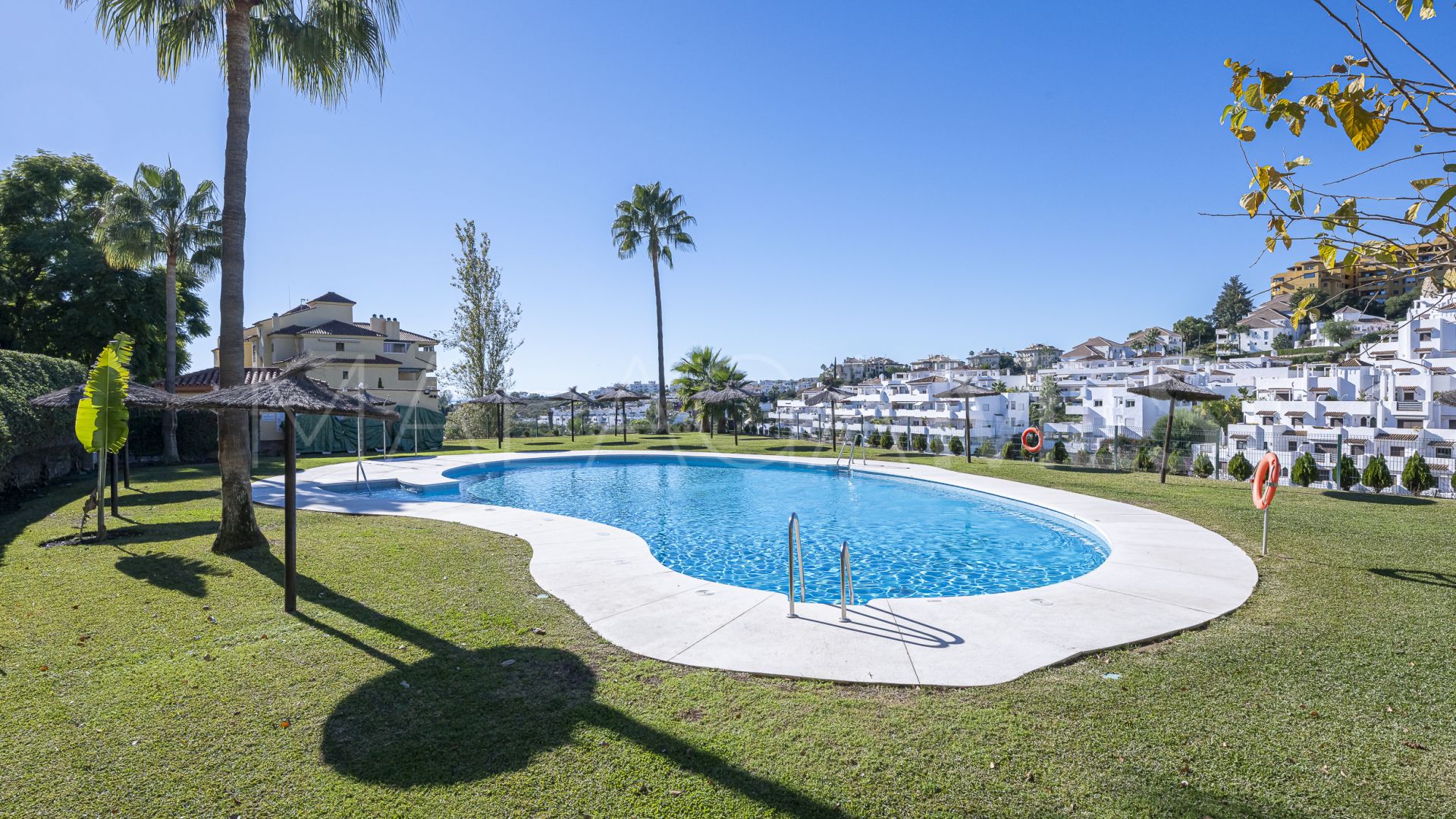 For sale ground floor apartment with 2 bedrooms in Las Joyas