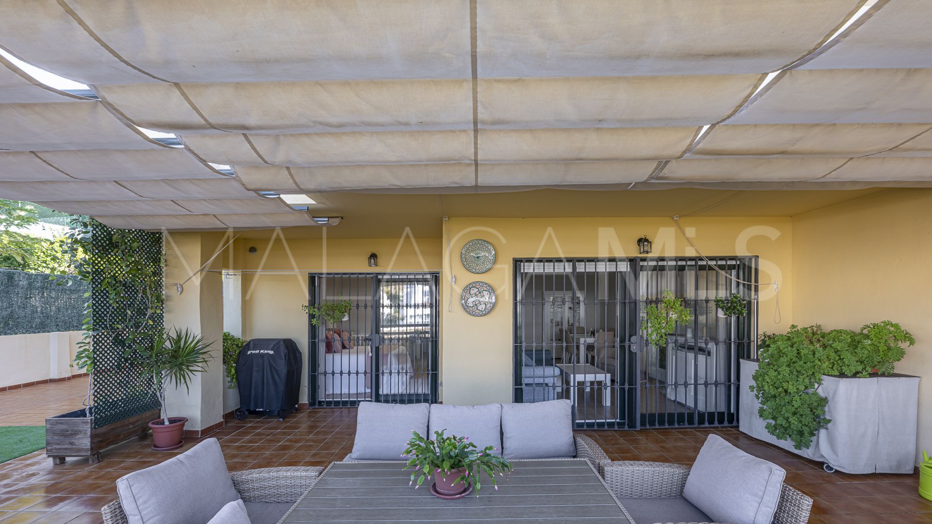 For sale ground floor apartment with 2 bedrooms in Las Joyas