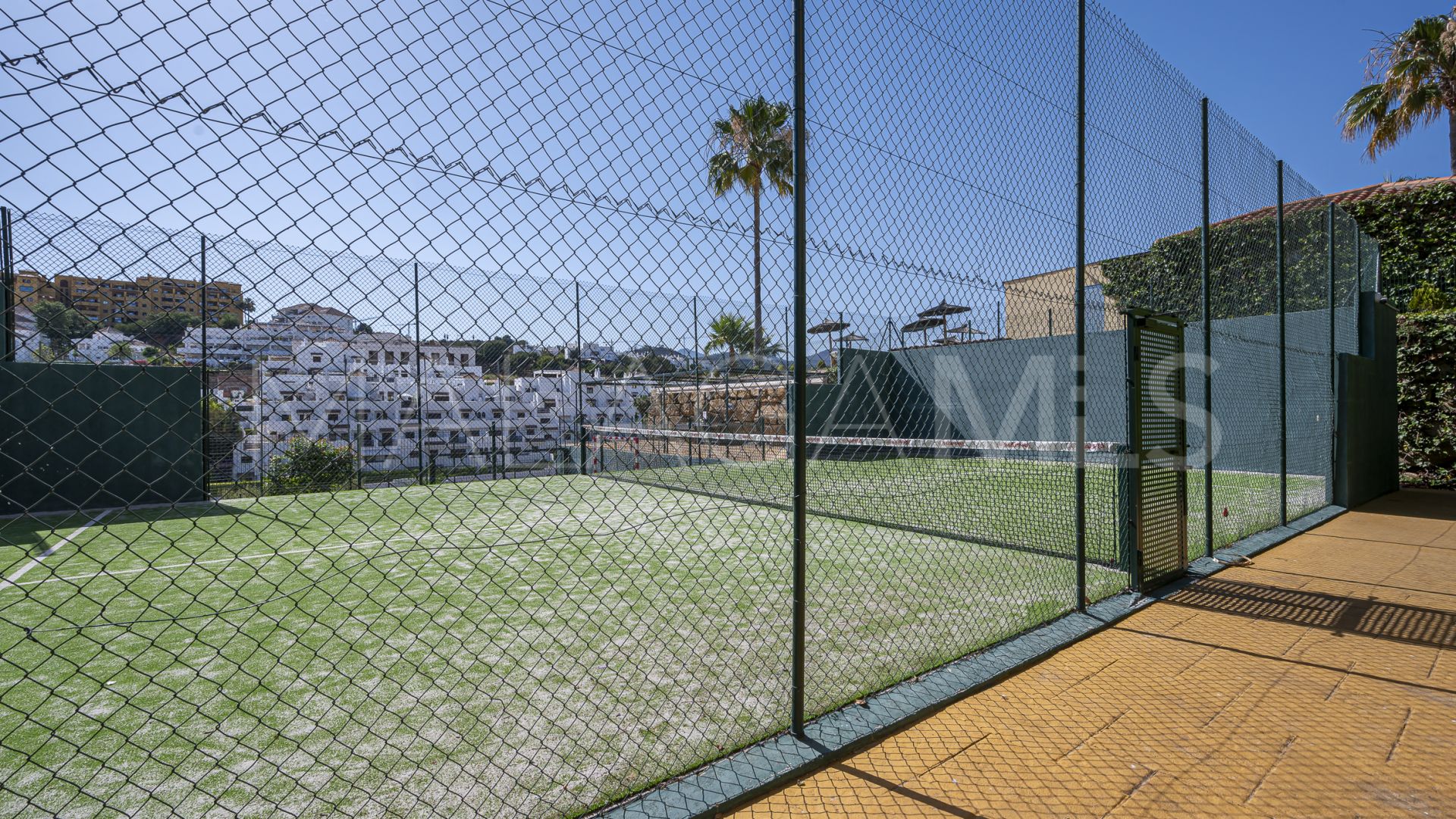 For sale ground floor apartment with 2 bedrooms in Las Joyas