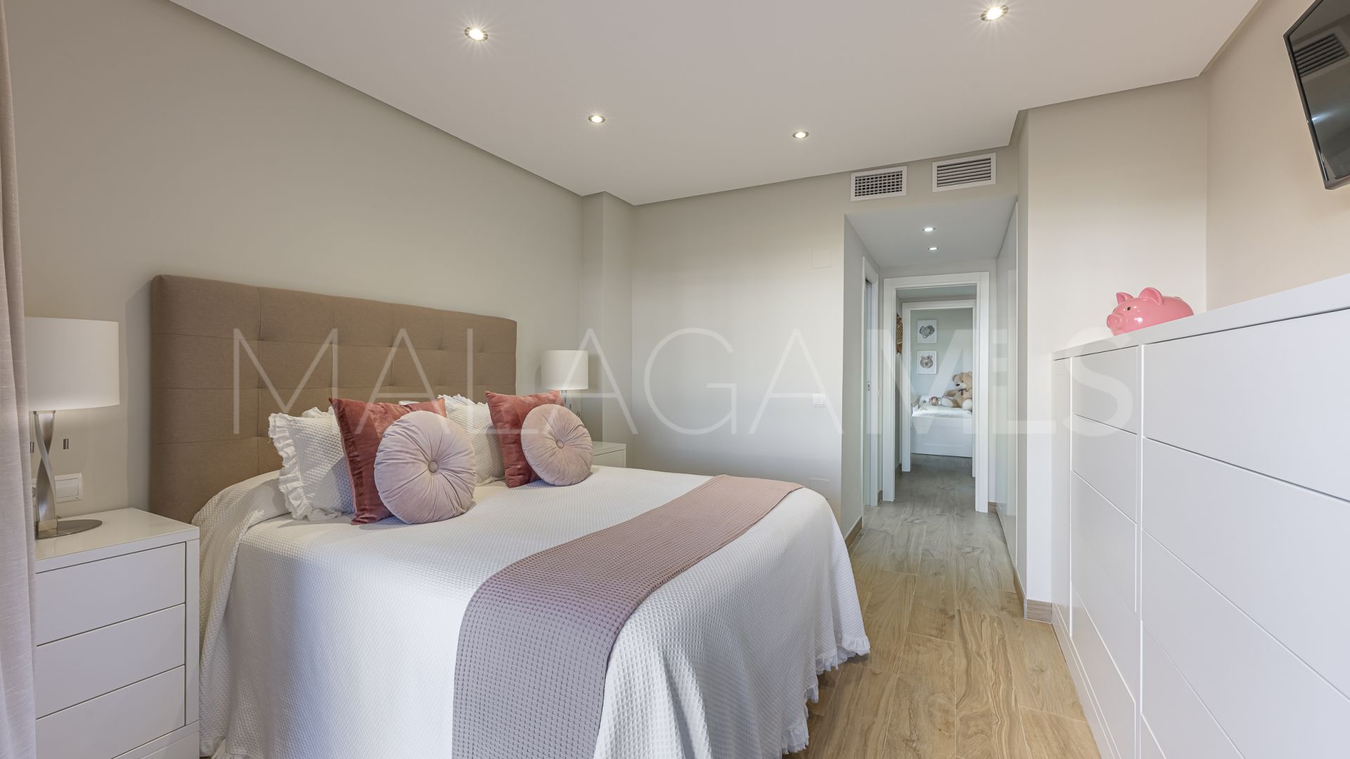 For sale ground floor apartment with 2 bedrooms in Las Joyas