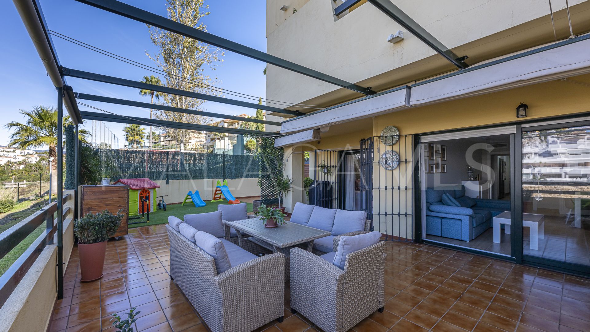 For sale ground floor apartment with 2 bedrooms in Las Joyas