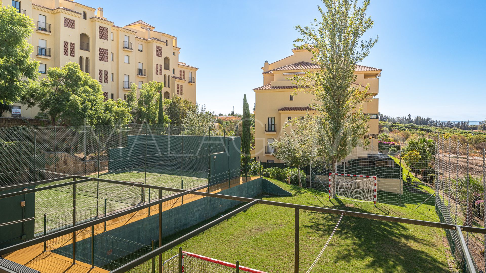 For sale ground floor apartment with 2 bedrooms in Las Joyas