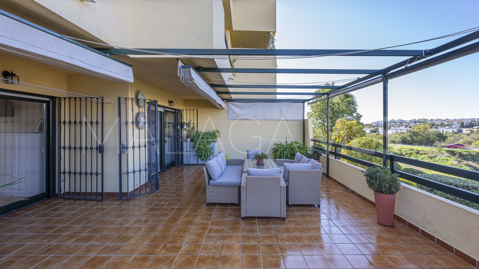 For sale ground floor apartment with 2 bedrooms in Las Joyas