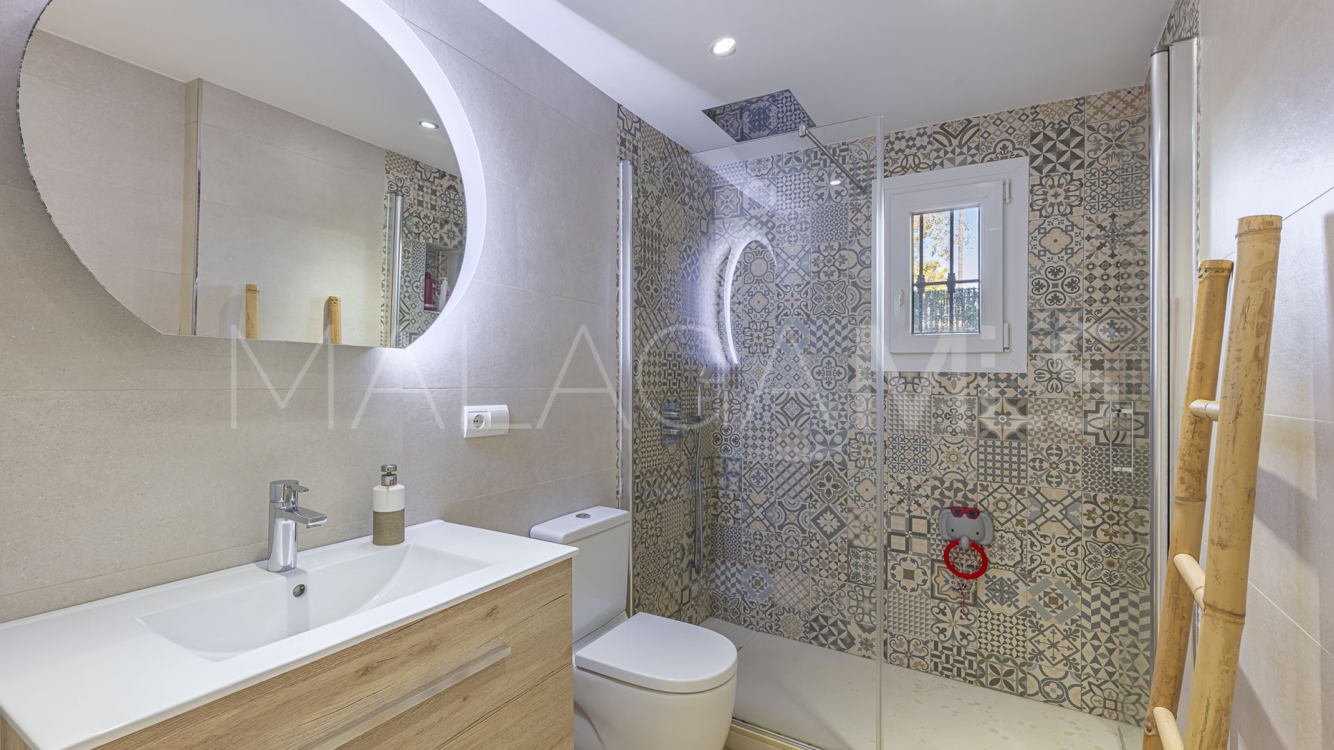 For sale ground floor apartment with 2 bedrooms in Las Joyas