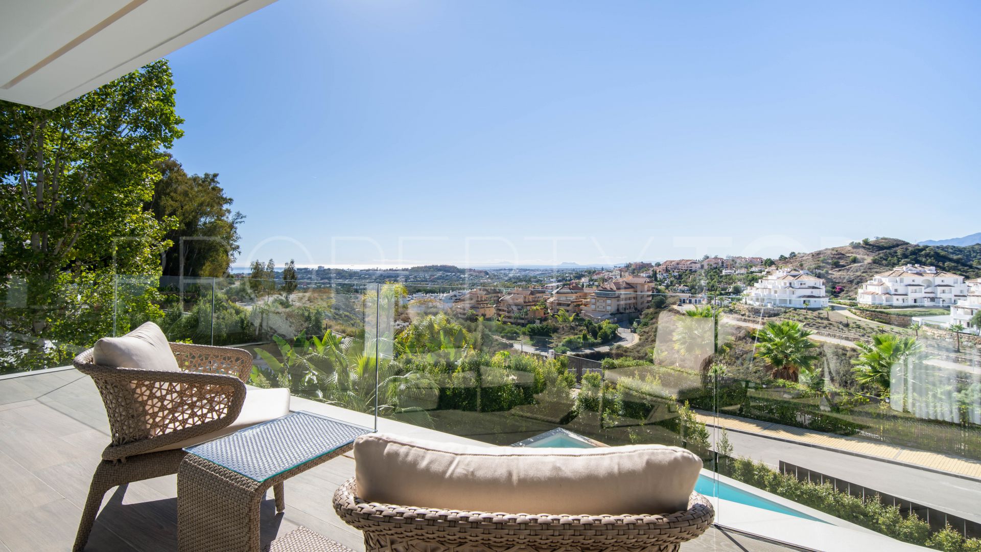 Villa en venta de 4 dormitorios en Las Lomas de Nueva Andalucia
