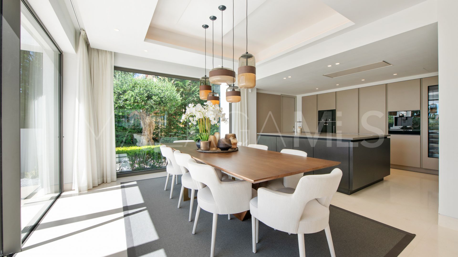 Villa for sale in Sierra Blanca